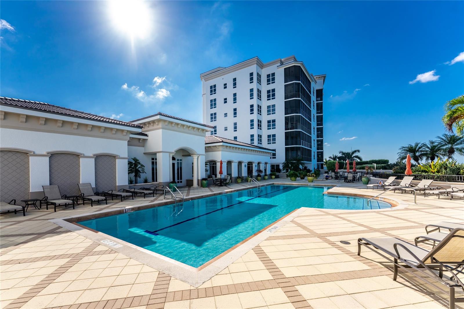 3329 SUNSET KEY CIR #301