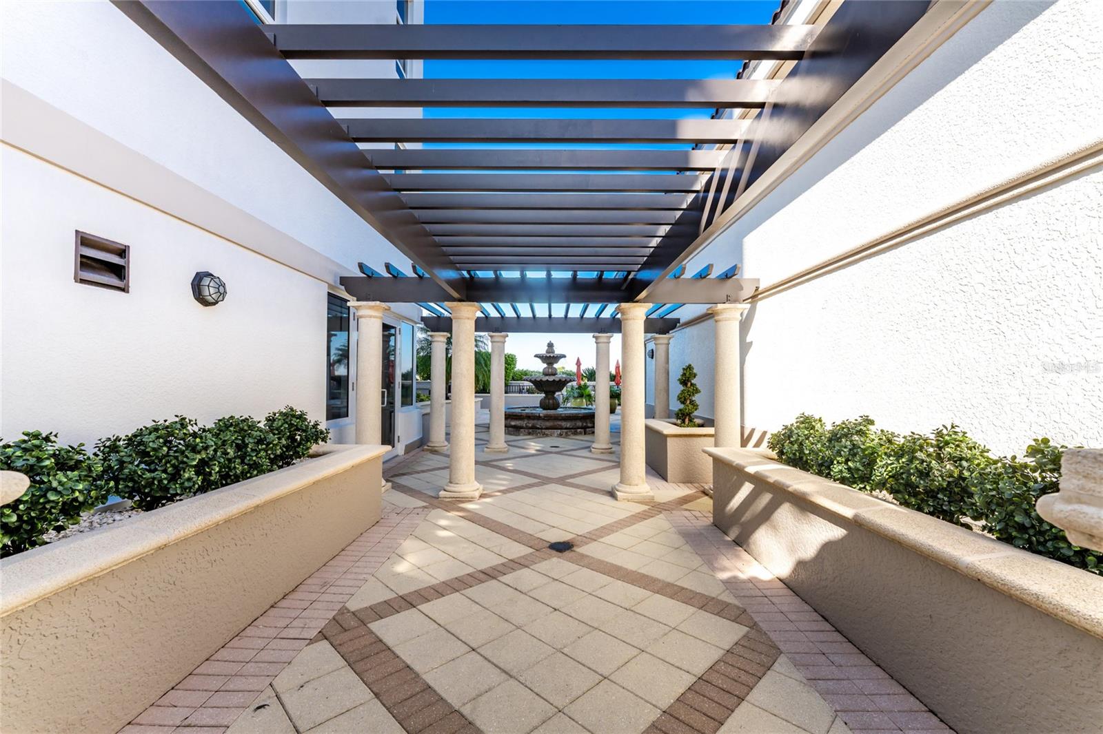 3329 SUNSET KEY CIR #301