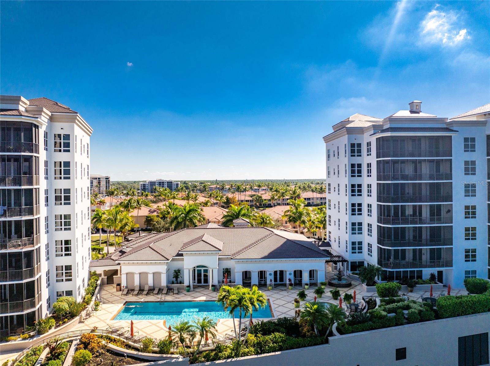 3329 SUNSET KEY CIR #301