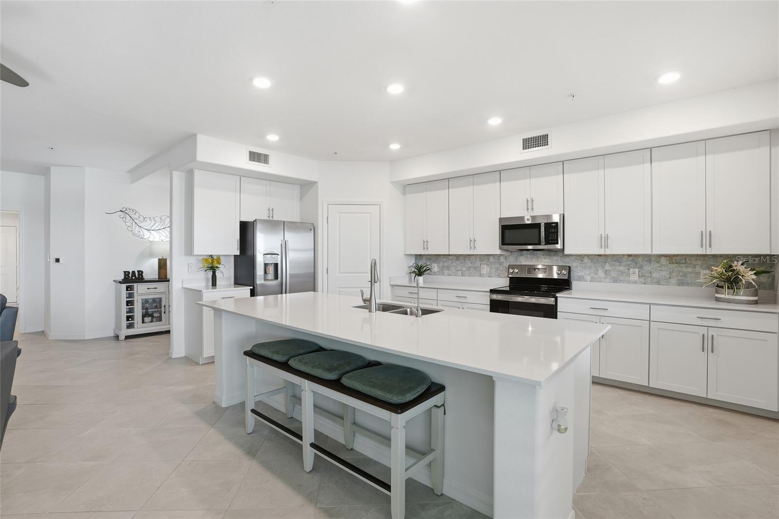 14144 POPPY FIELD LOOP #4211