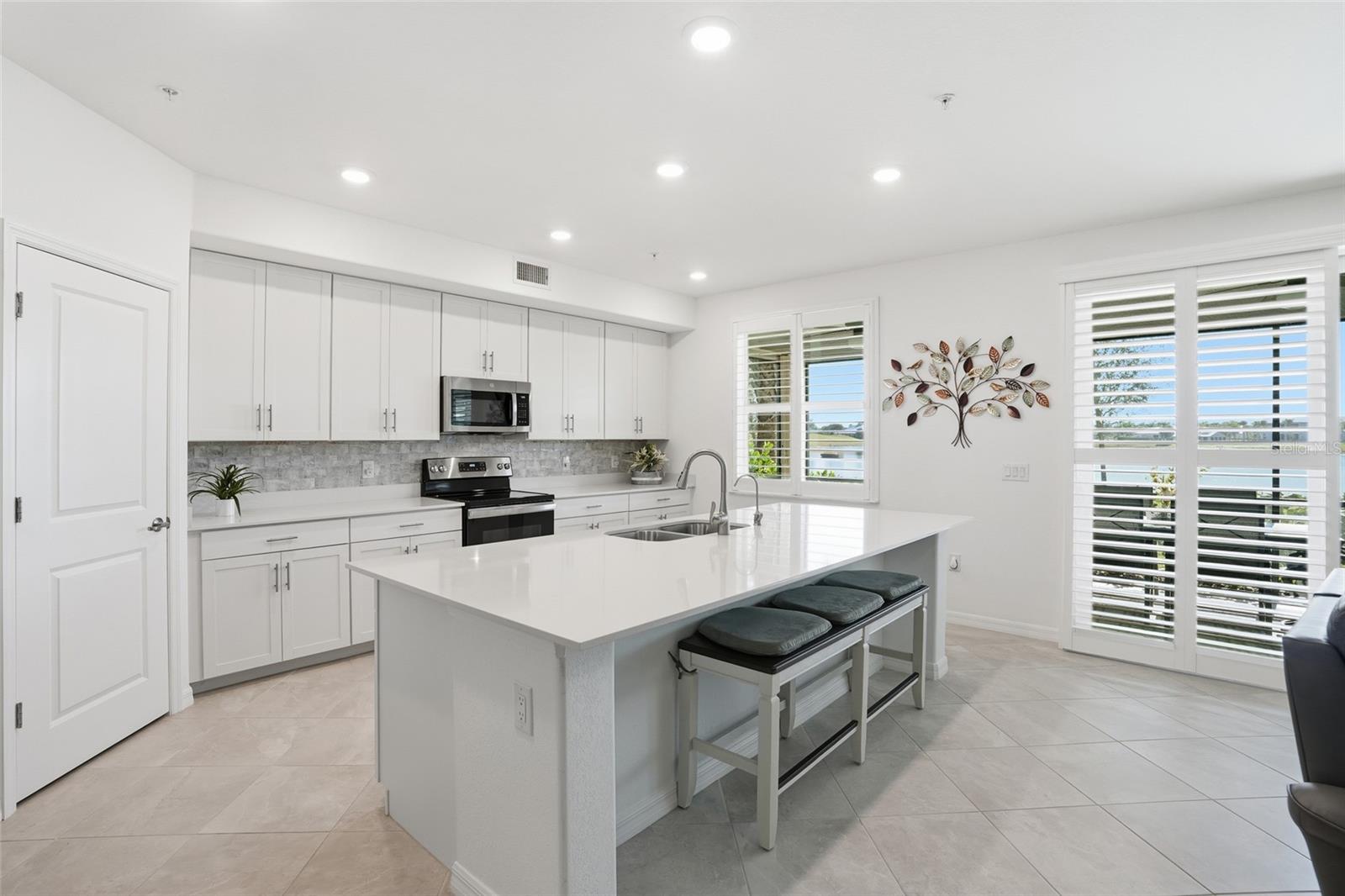 14144 POPPY FIELD LOOP #4211