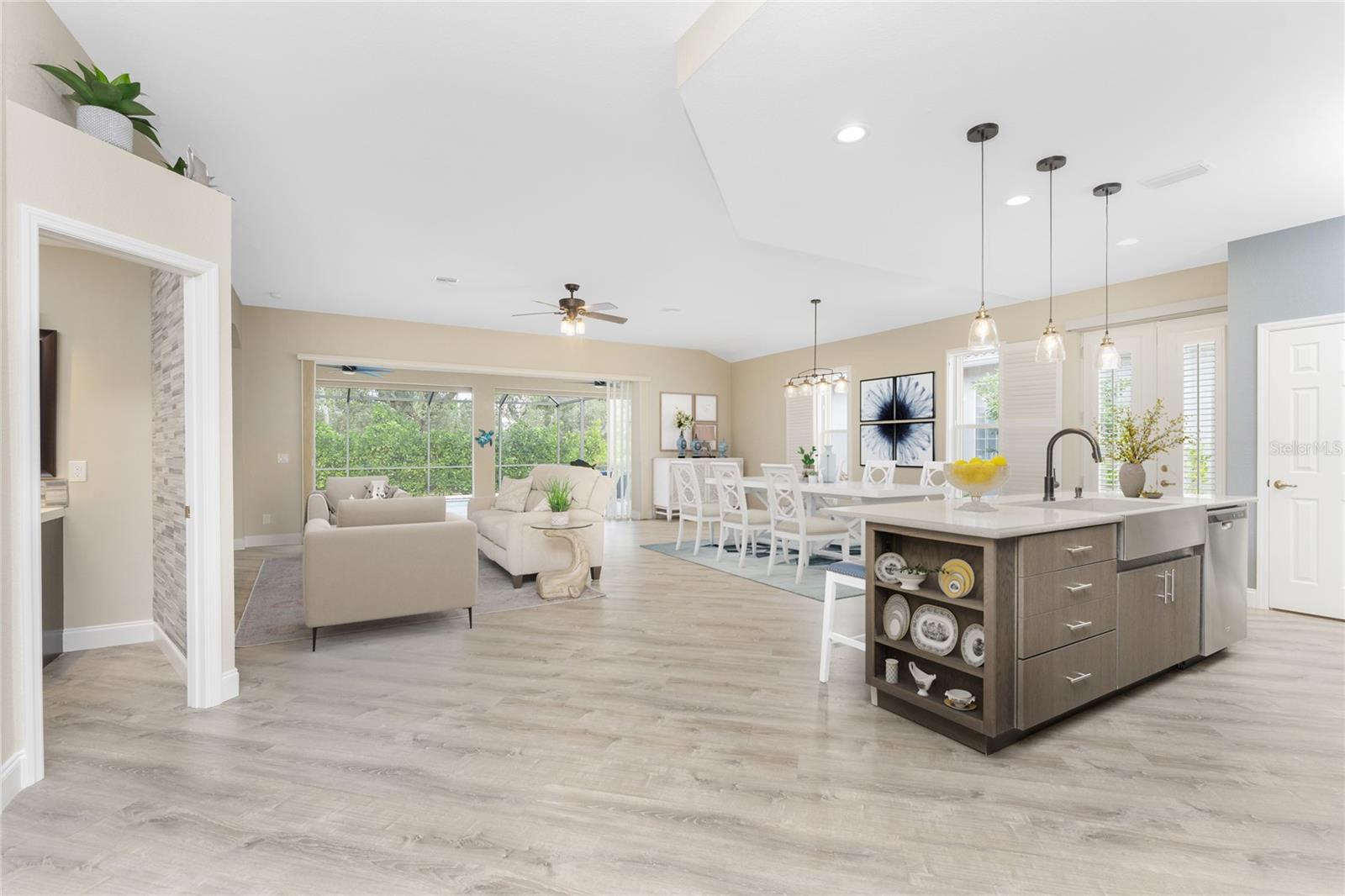 17929 COURTSIDE LANDINGS CIR