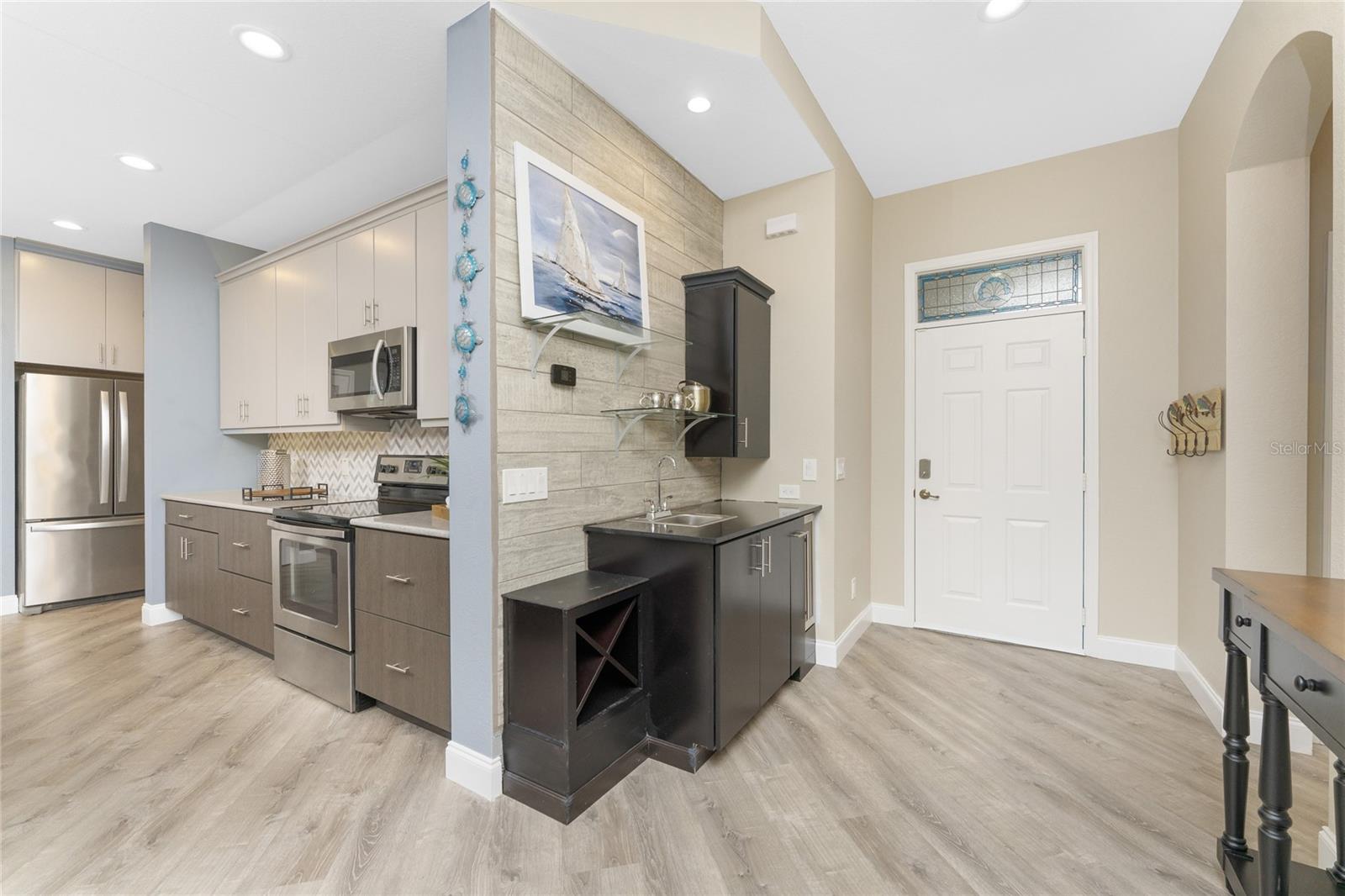 17929 COURTSIDE LANDINGS CIR