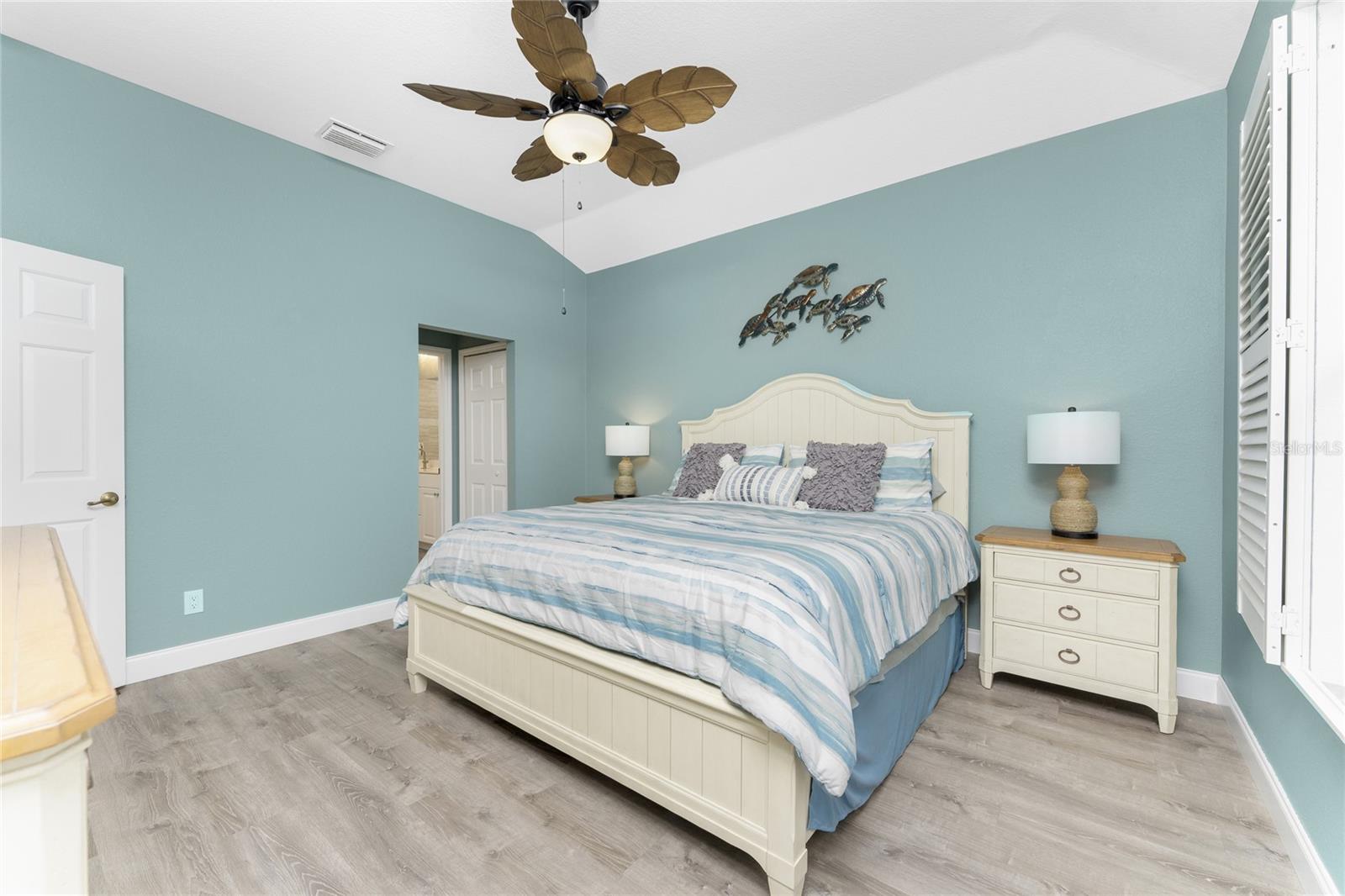 17929 COURTSIDE LANDINGS CIR