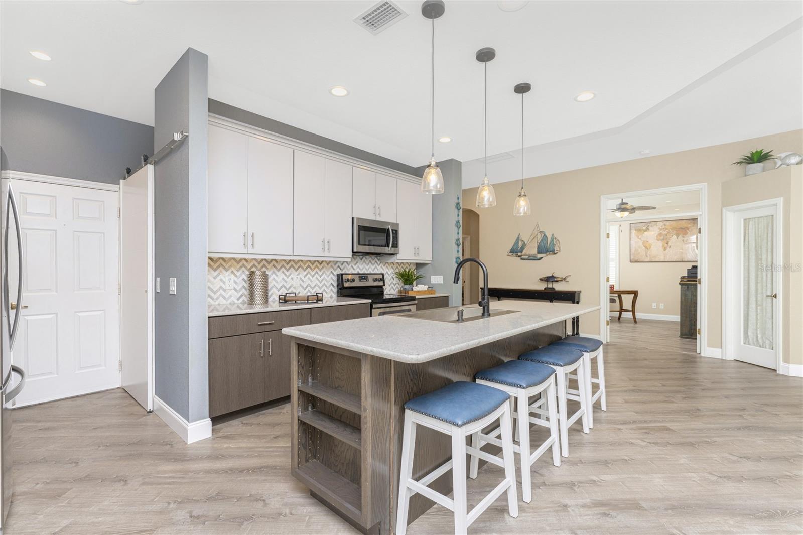 17929 COURTSIDE LANDINGS CIR