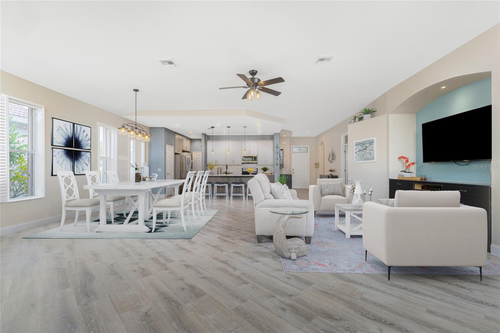 17929 COURTSIDE LANDINGS CIR