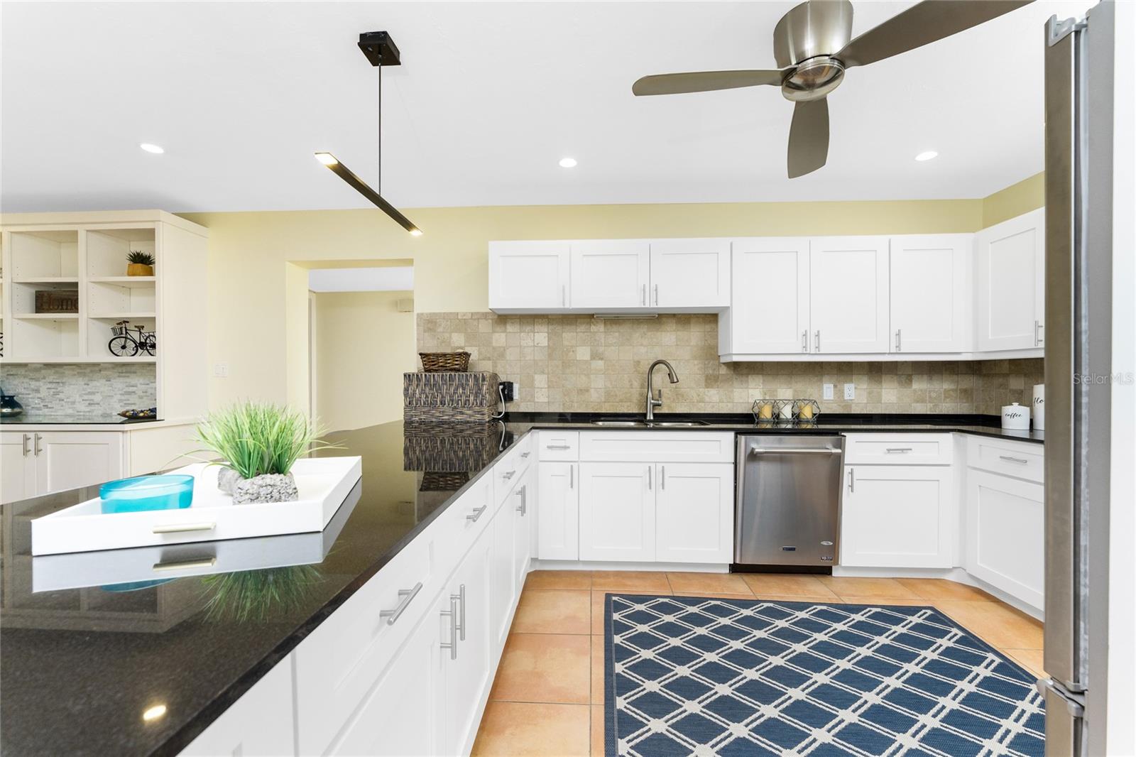 3230 SOUTH SHORE DR #33B