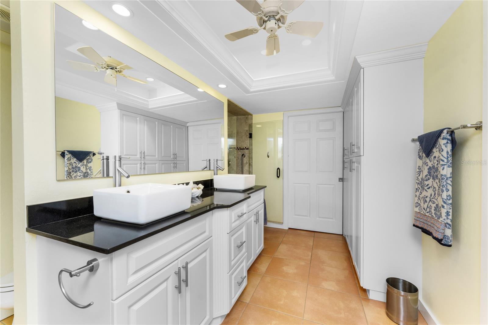 3230 SOUTH SHORE DR #33B