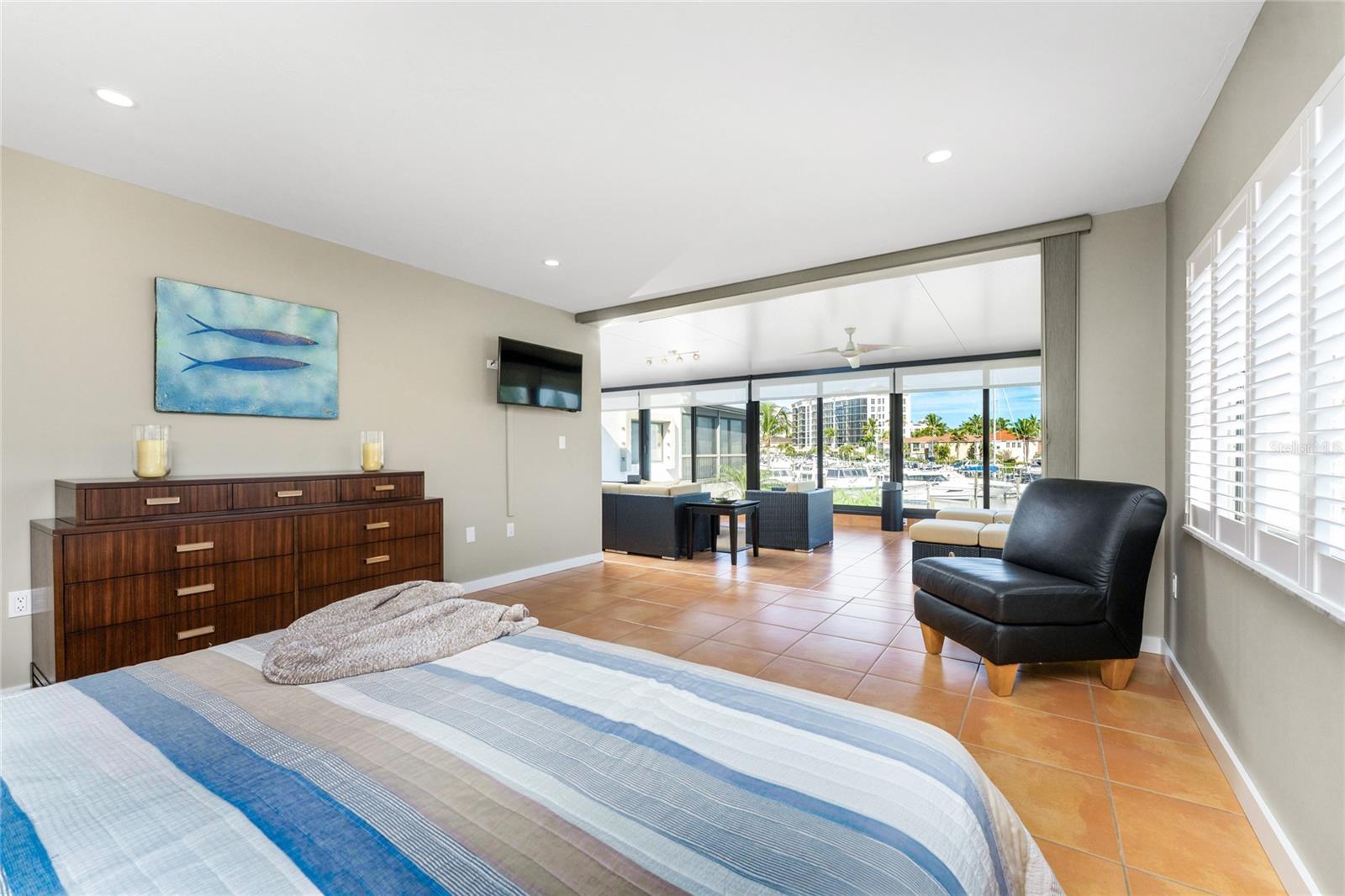 3230 SOUTH SHORE DR #33B