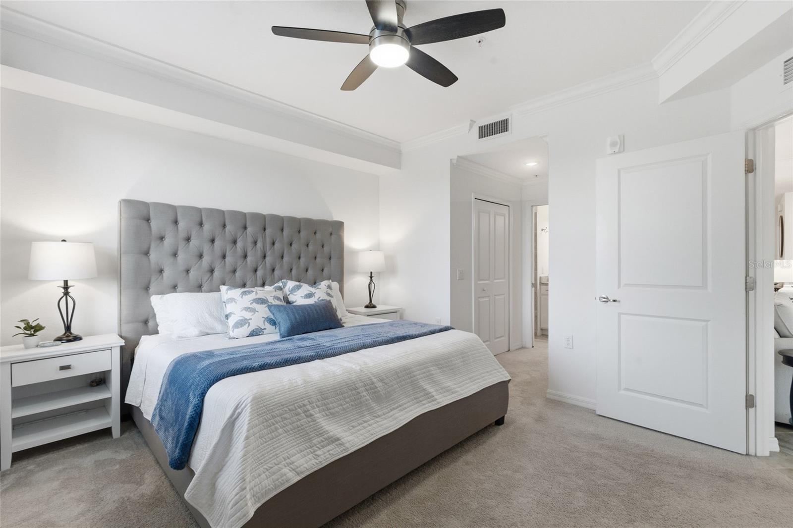 14041 HERITAGE LANDING BLVD #611