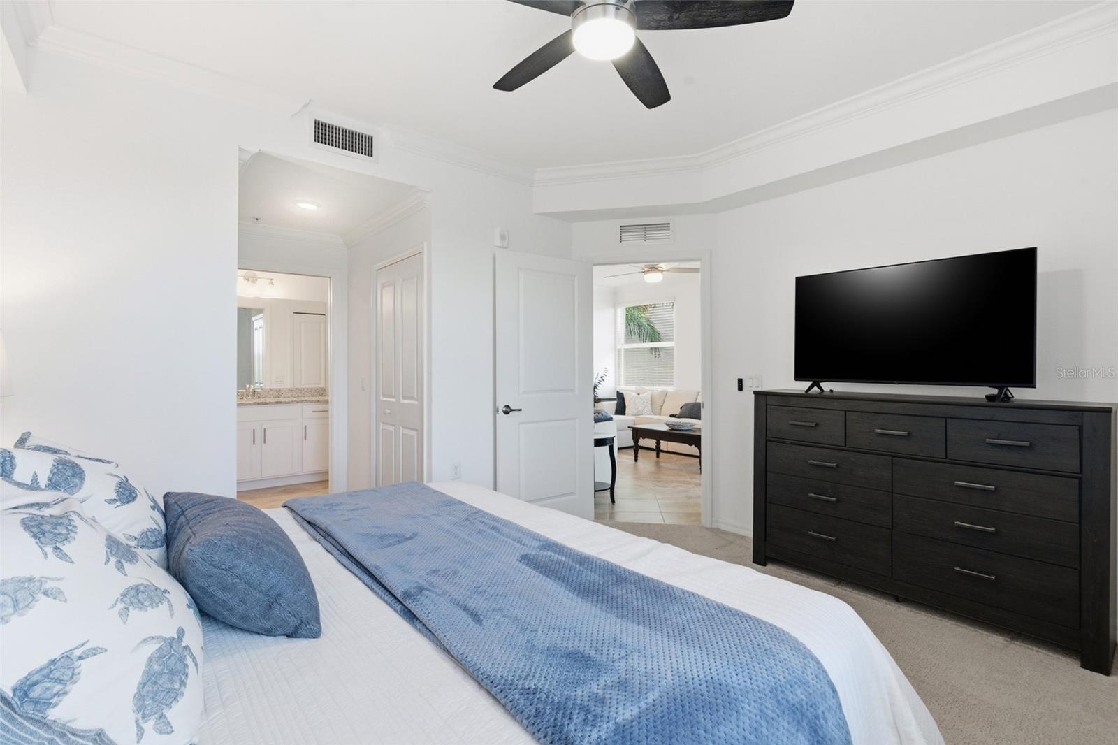 14041 HERITAGE LANDING BLVD #611