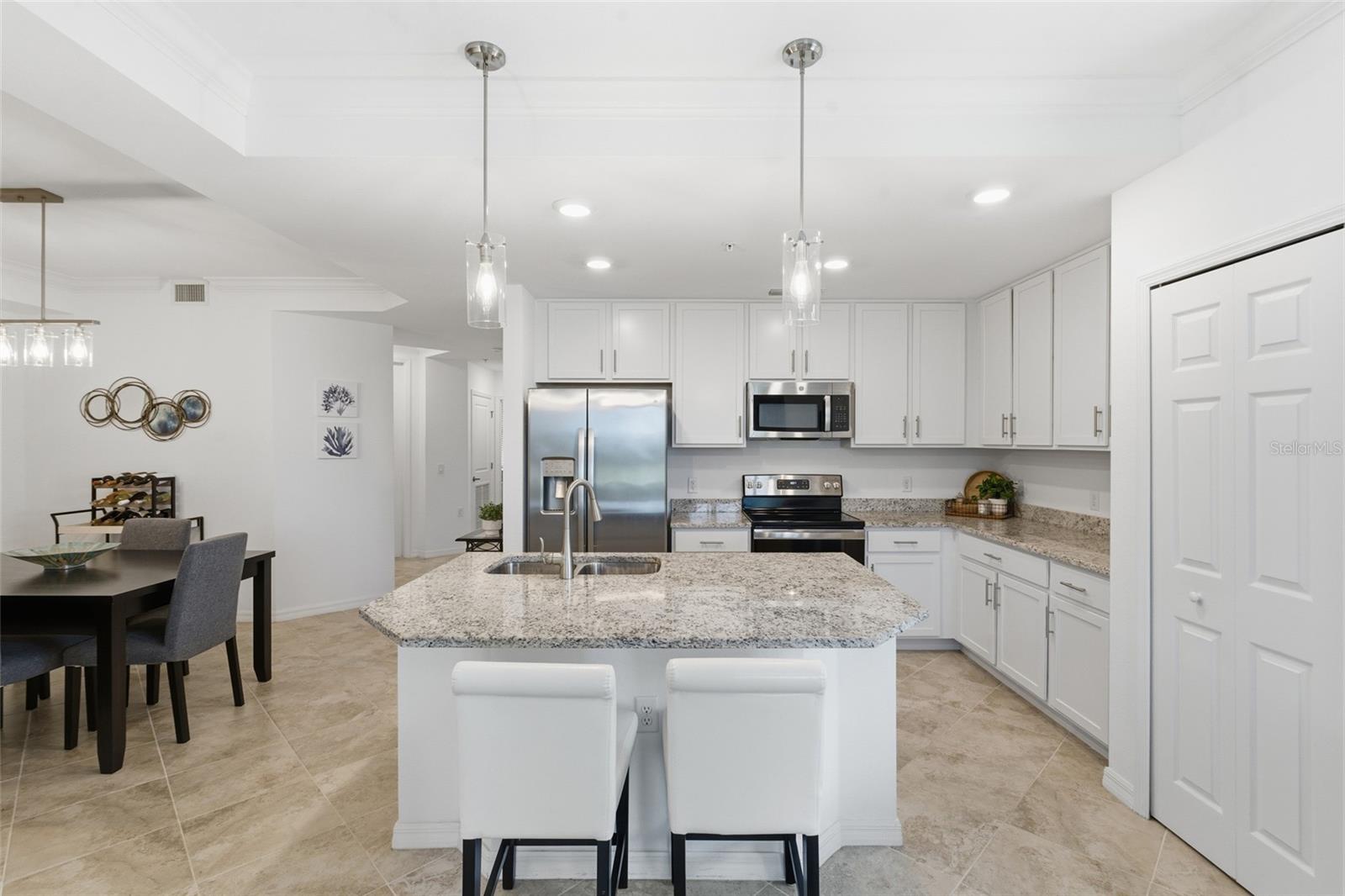 14041 HERITAGE LANDING BLVD #611