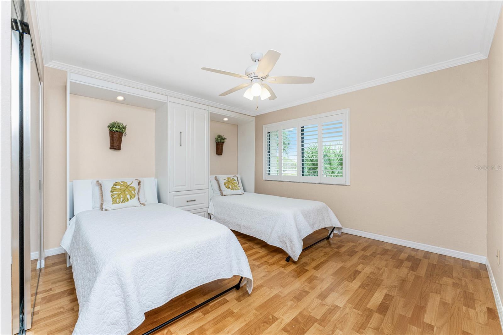 1610 ISLAMORADA BLVD #64C