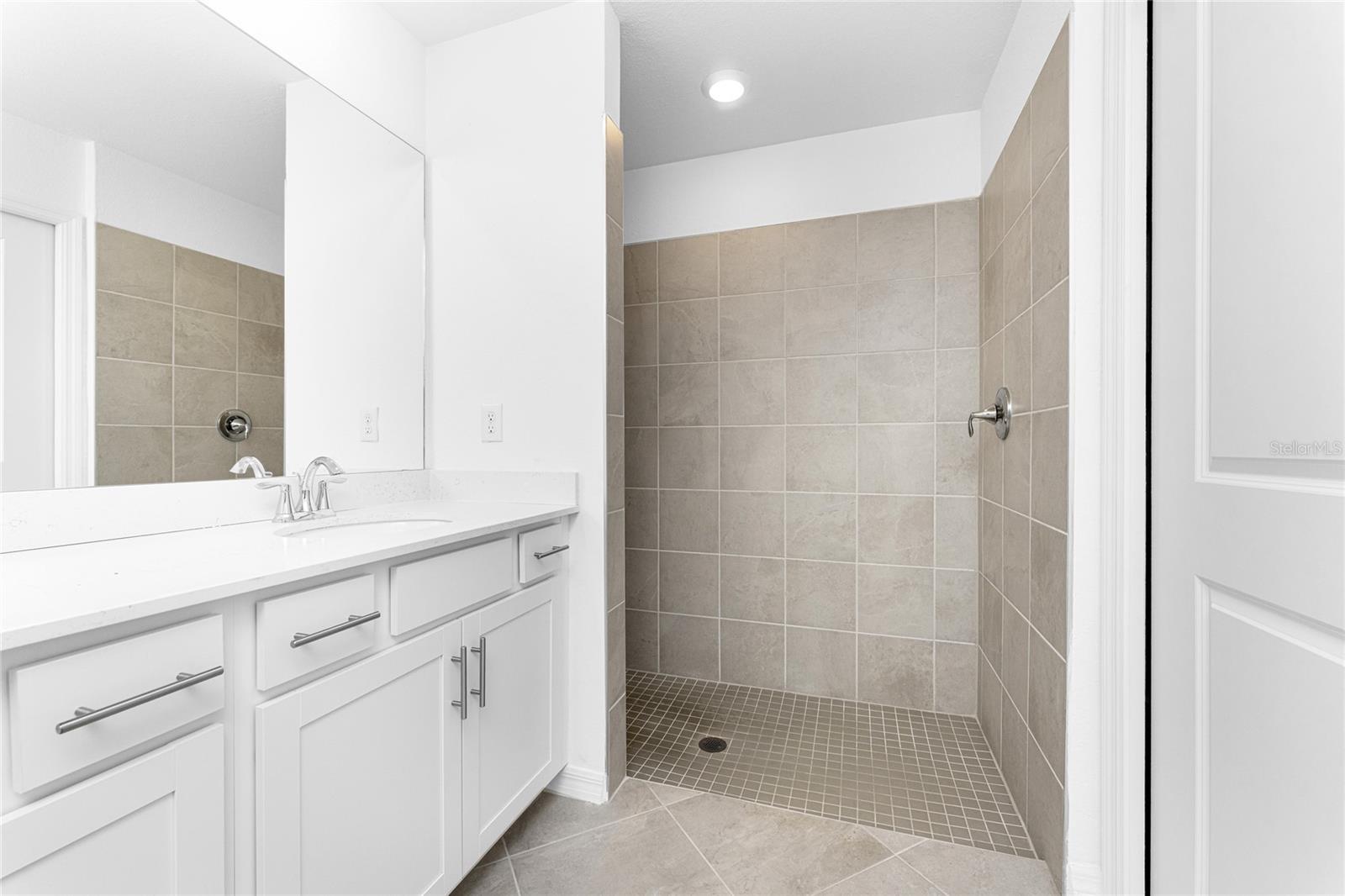 12440 WELLEN GOLF ST #106