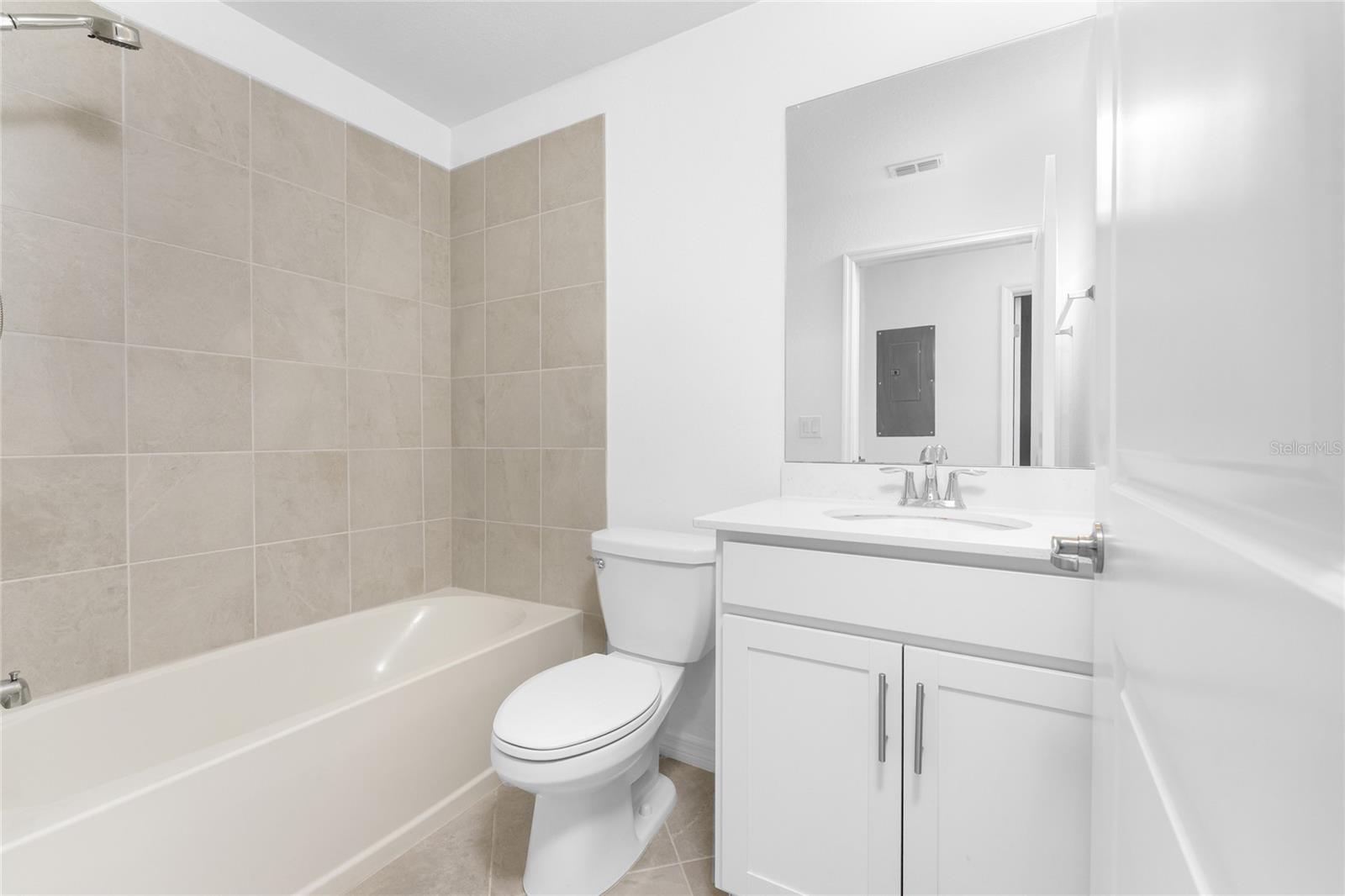 12440 WELLEN GOLF ST #106