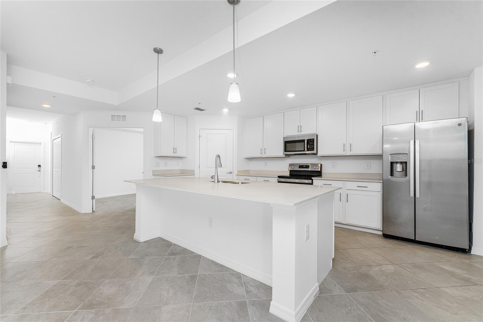 12440 WELLEN GOLF ST #106