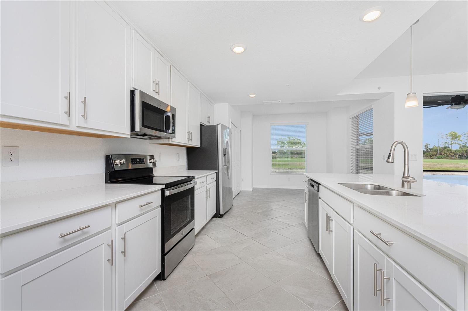 12440 WELLEN GOLF ST #106