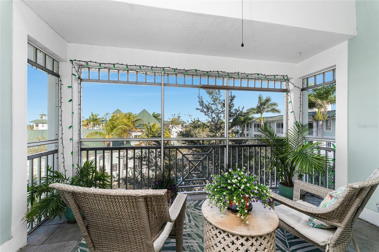 5117 MELBOURNE ST #B304