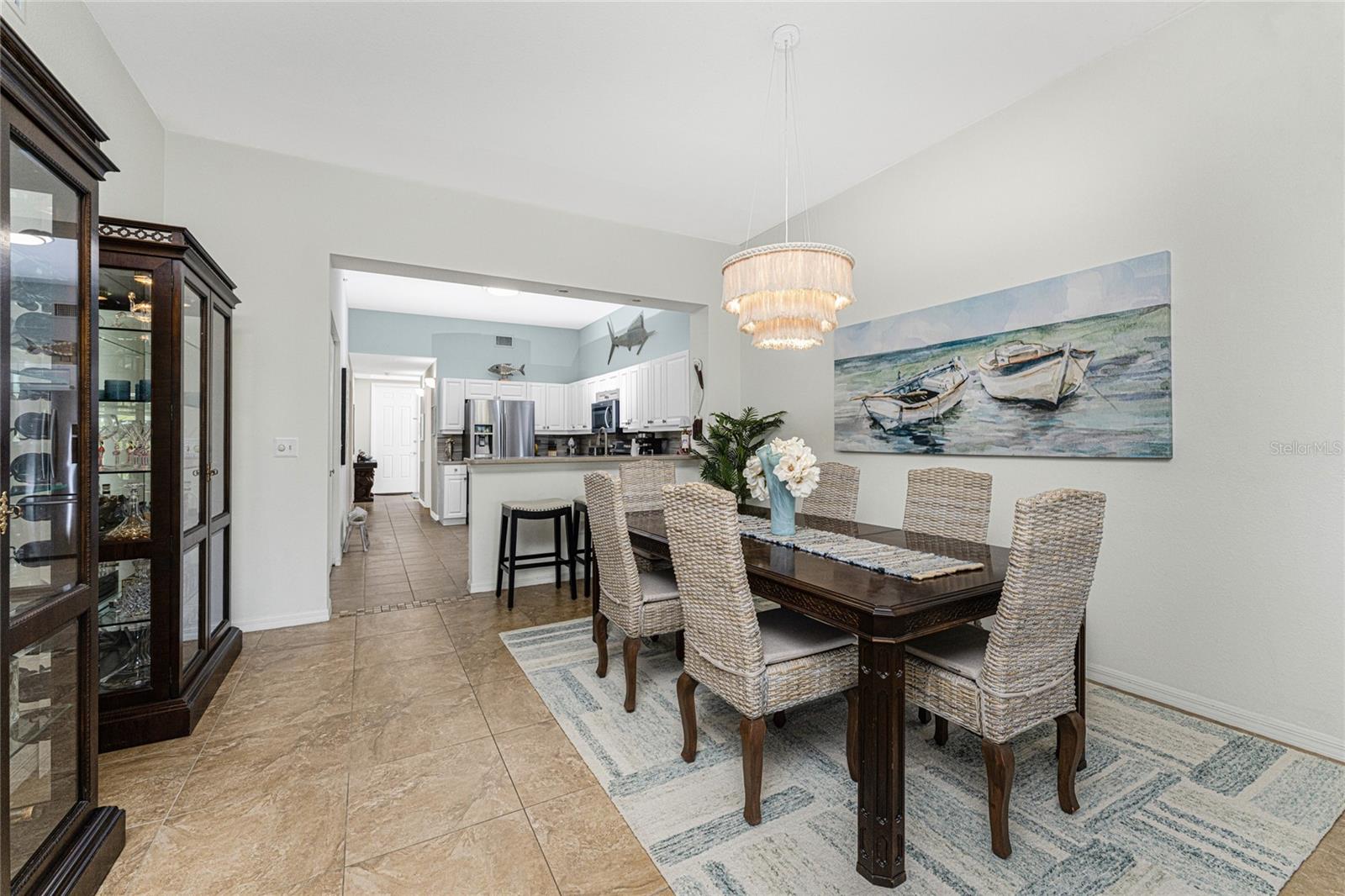 5117 MELBOURNE ST #B304