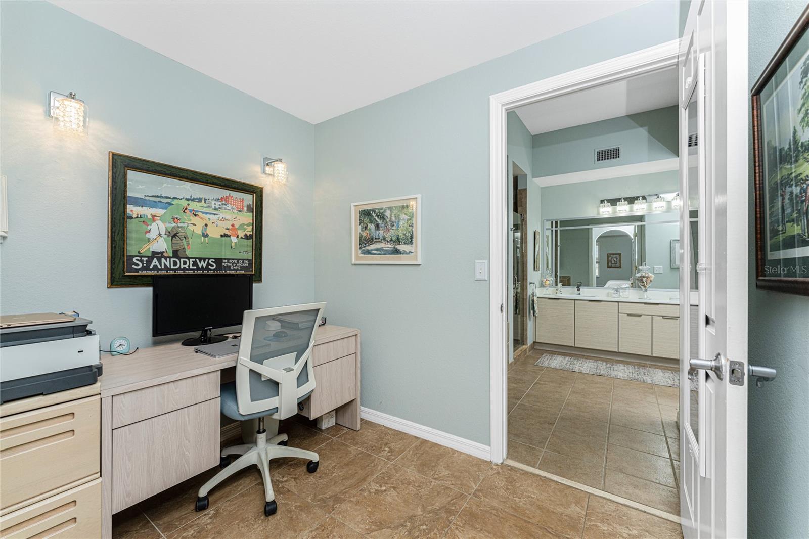 5117 MELBOURNE ST #B304