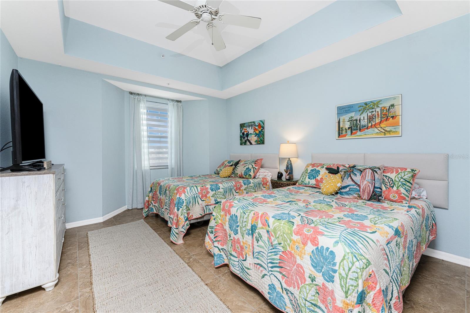 5117 MELBOURNE ST #B304