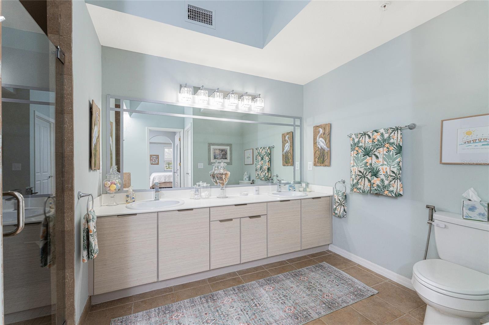 5117 MELBOURNE ST #B304