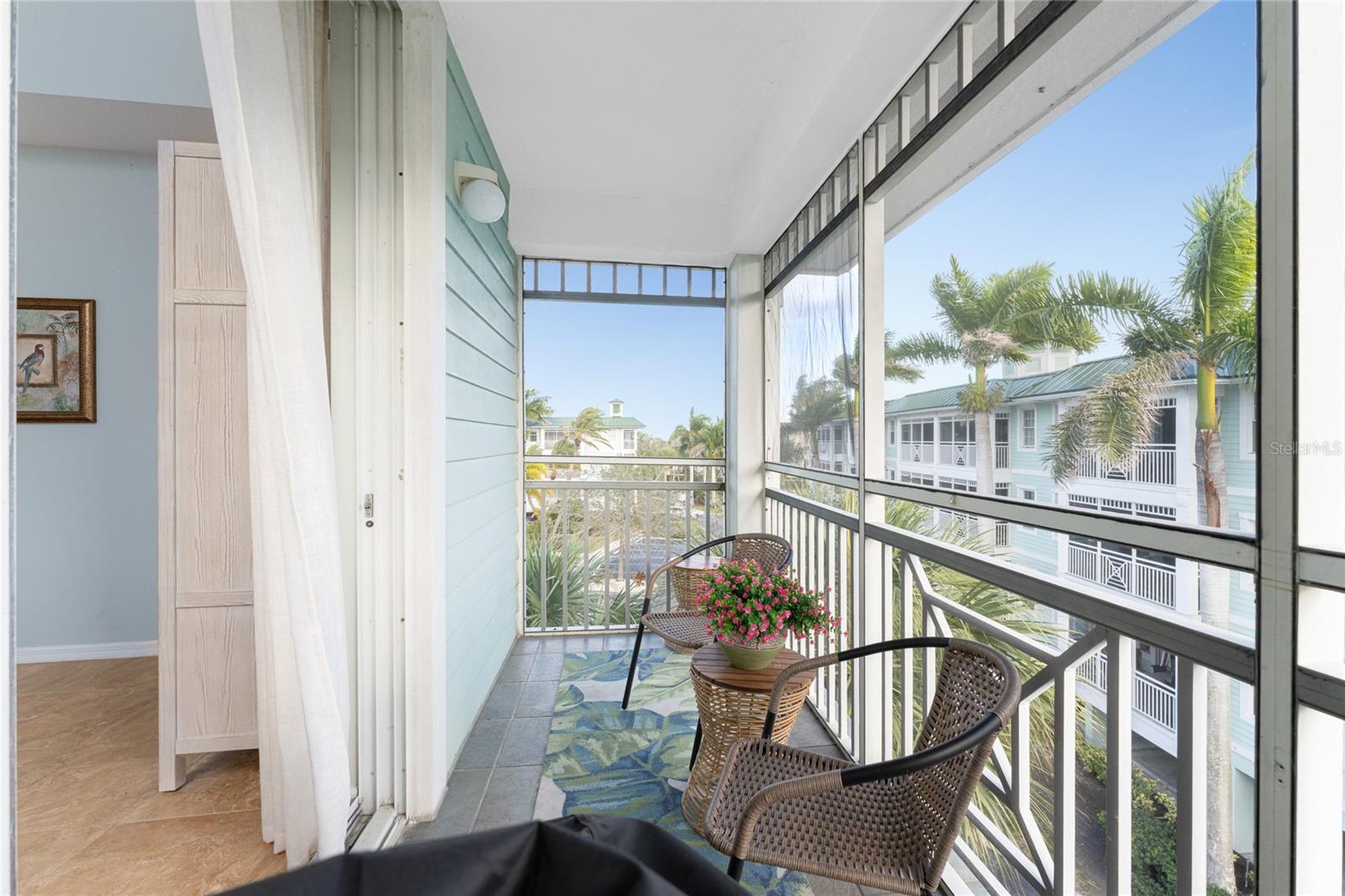 5117 MELBOURNE ST #B304