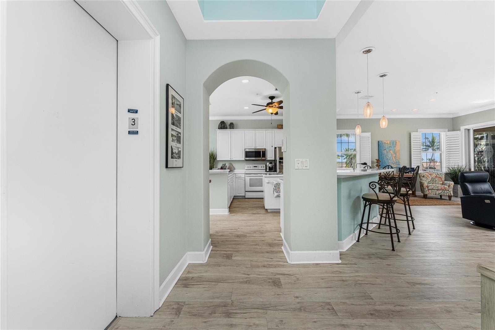 3464 SUNSET KEY CIR #103