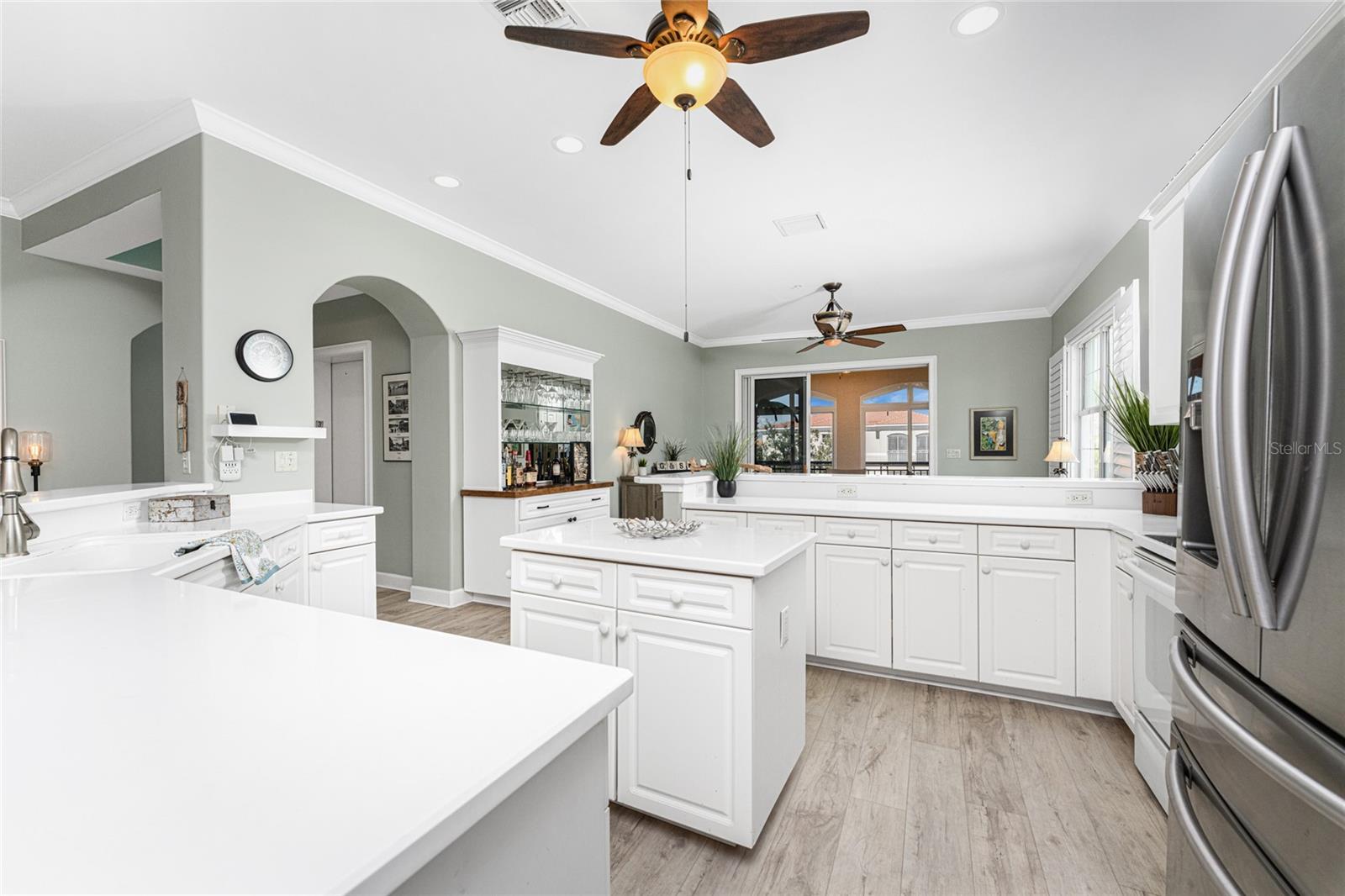 3464 SUNSET KEY CIR #103