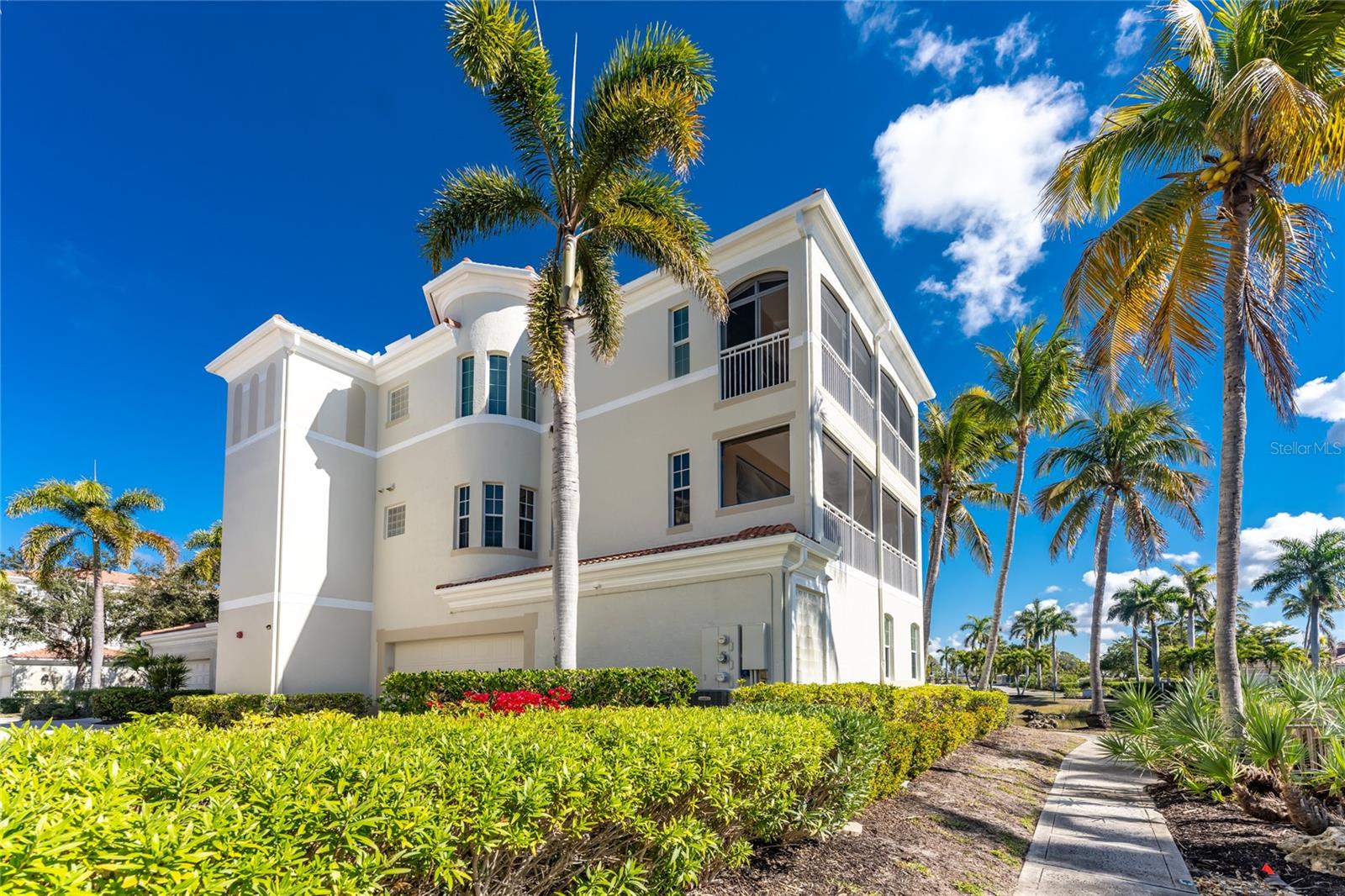 3464 SUNSET KEY CIR #103