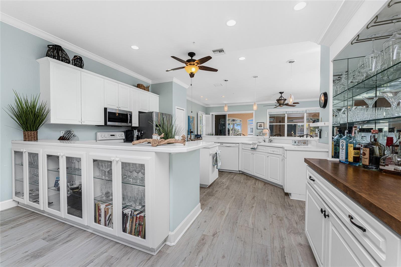 3464 SUNSET KEY CIR #103