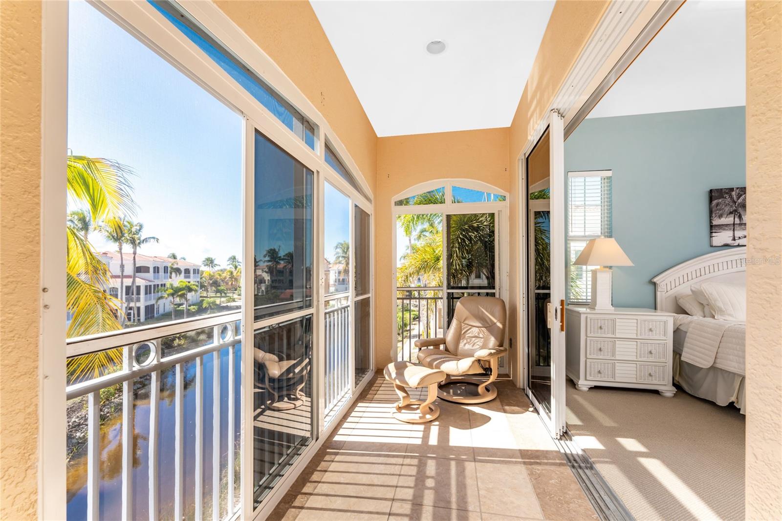 3464 SUNSET KEY CIR #103