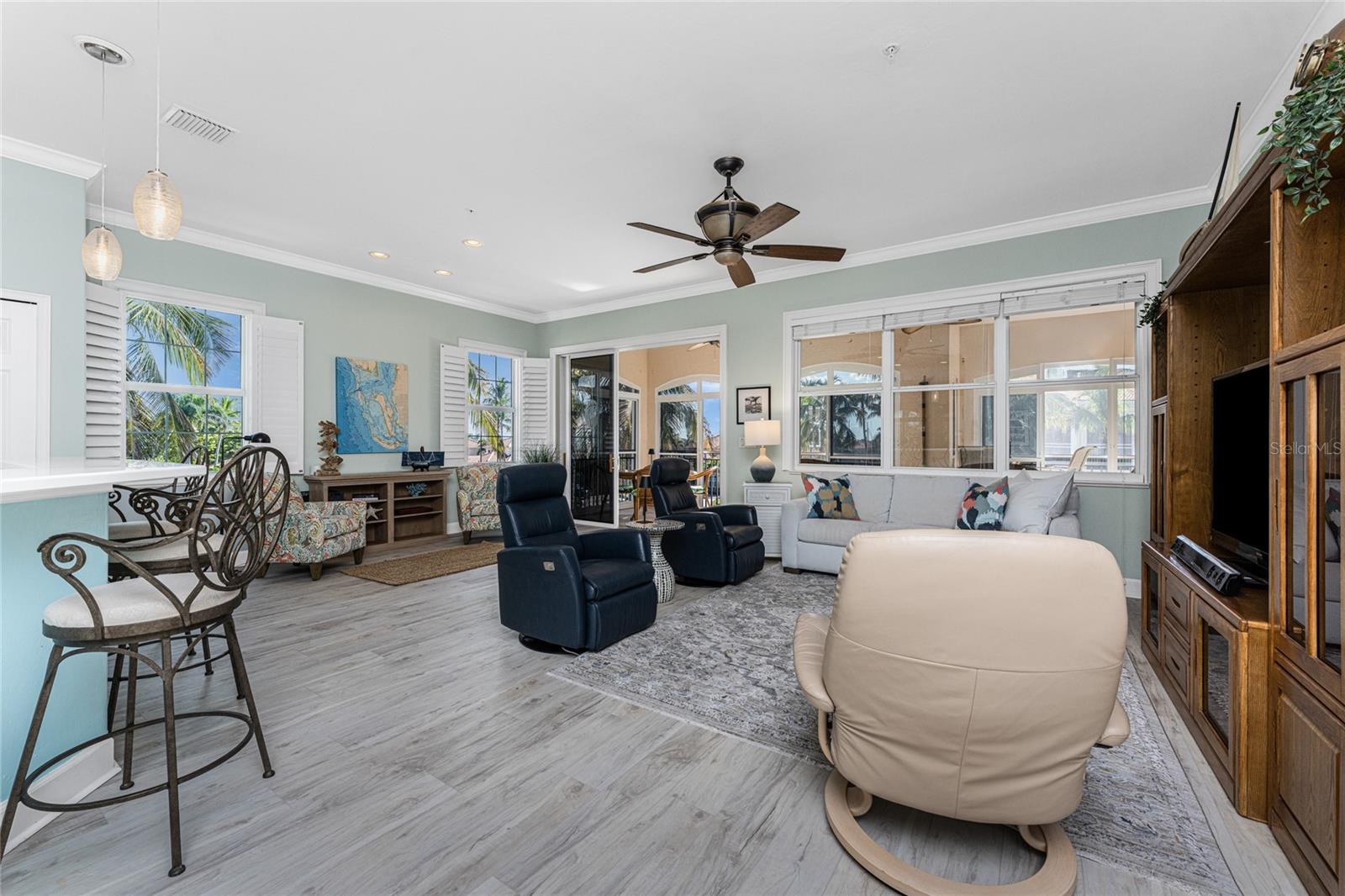 3464 SUNSET KEY CIR #103