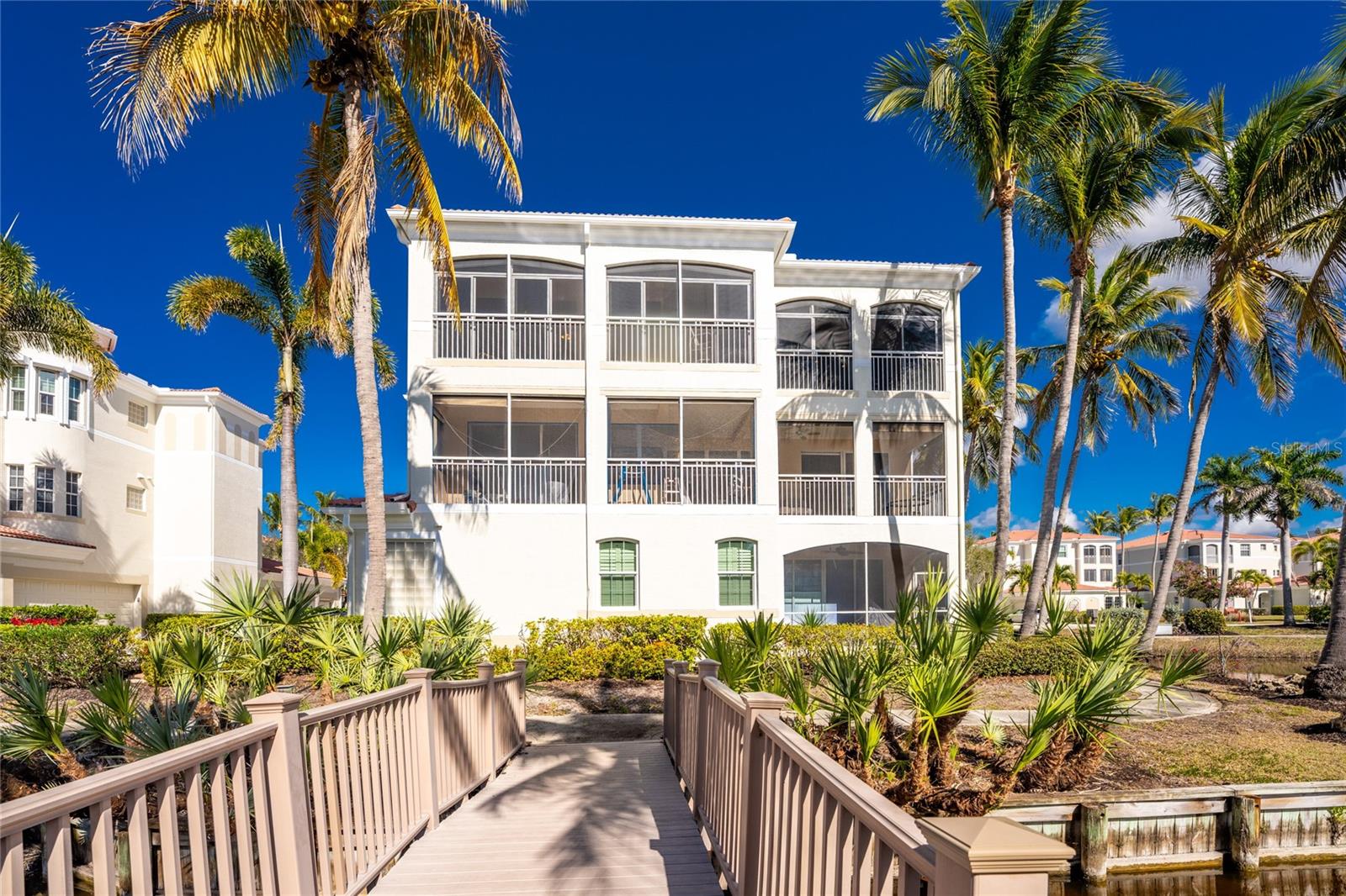 3464 SUNSET KEY CIR #103