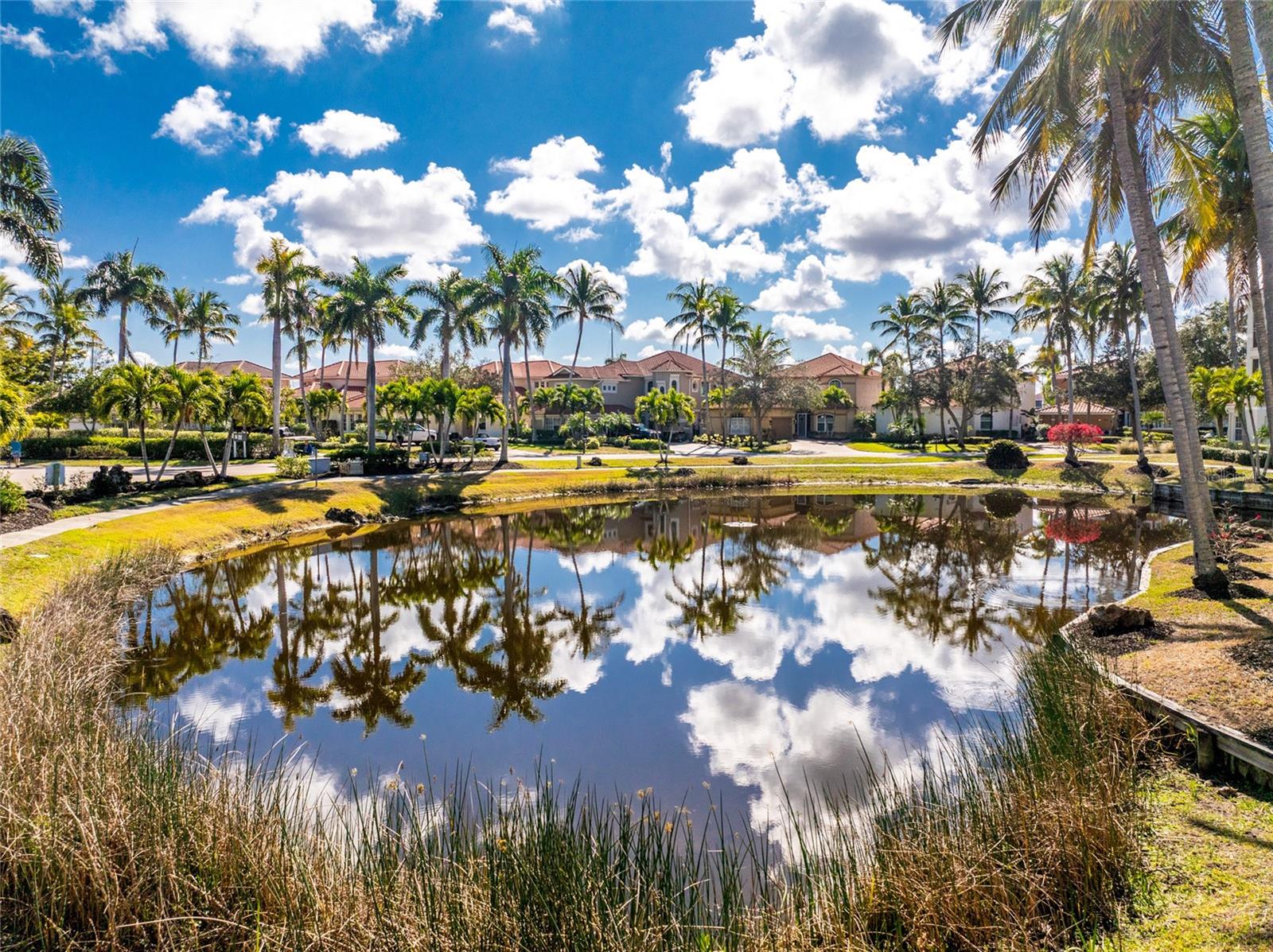 3464 SUNSET KEY CIR #103