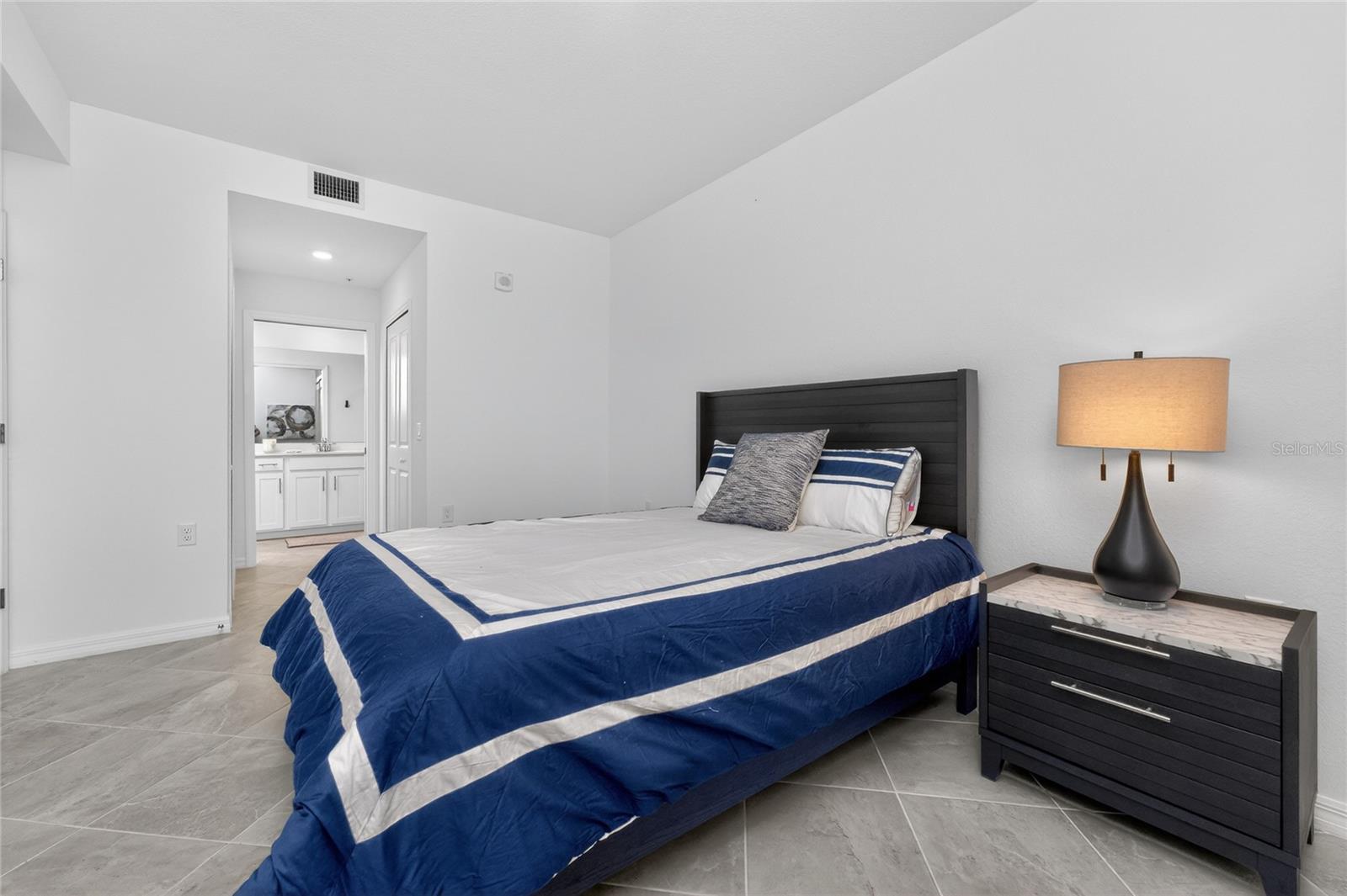 14201 HERITAGE LANDING BLVD #1316