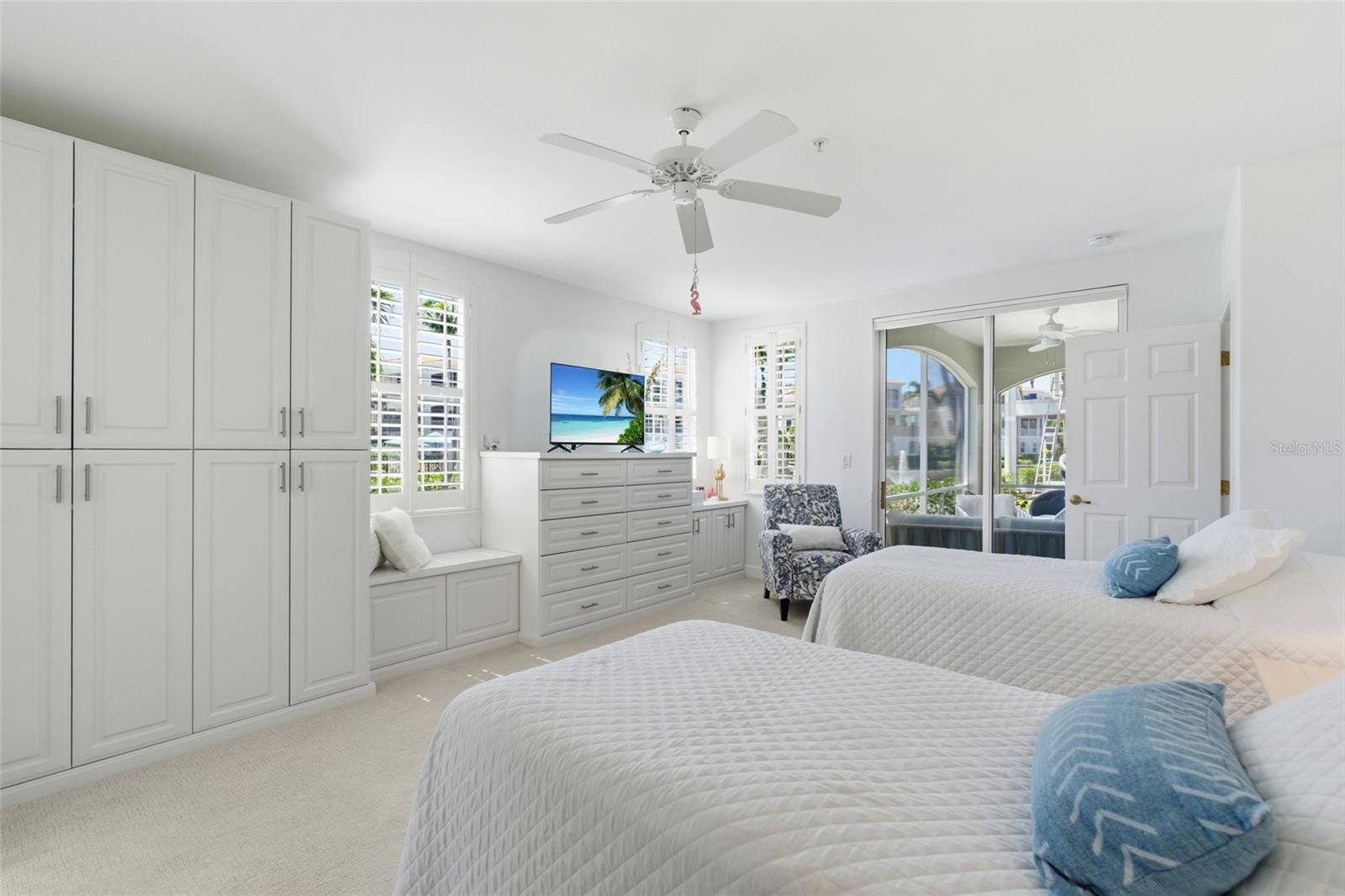 3450 SUNSET KEY CIR #101