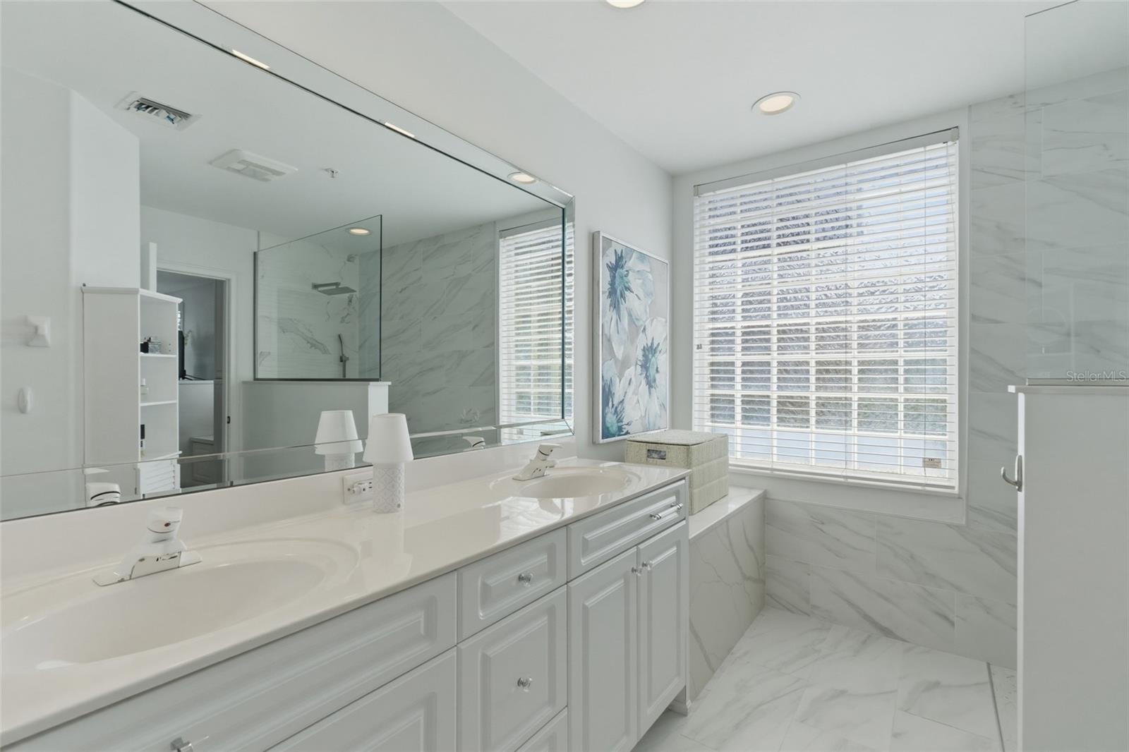 3450 SUNSET KEY CIR #101