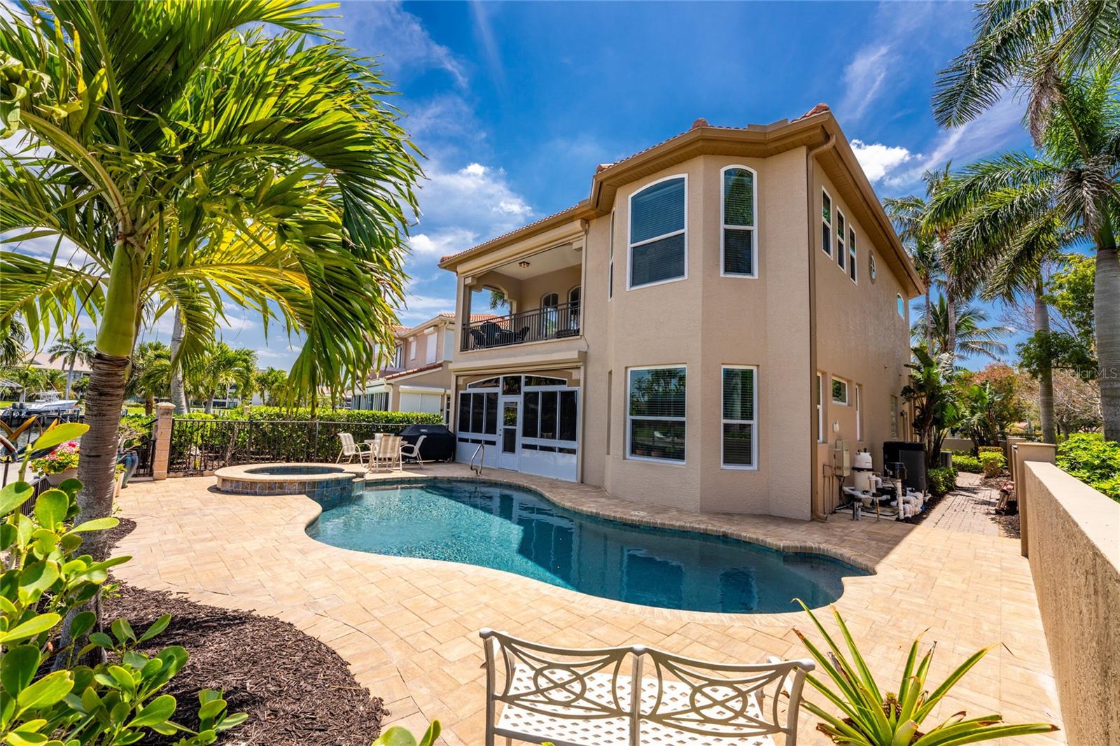 3337 SUNSET KEY CIR