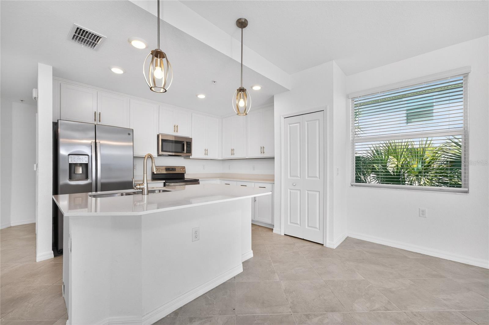 14141 HERITAGE LANDING BLVD #921