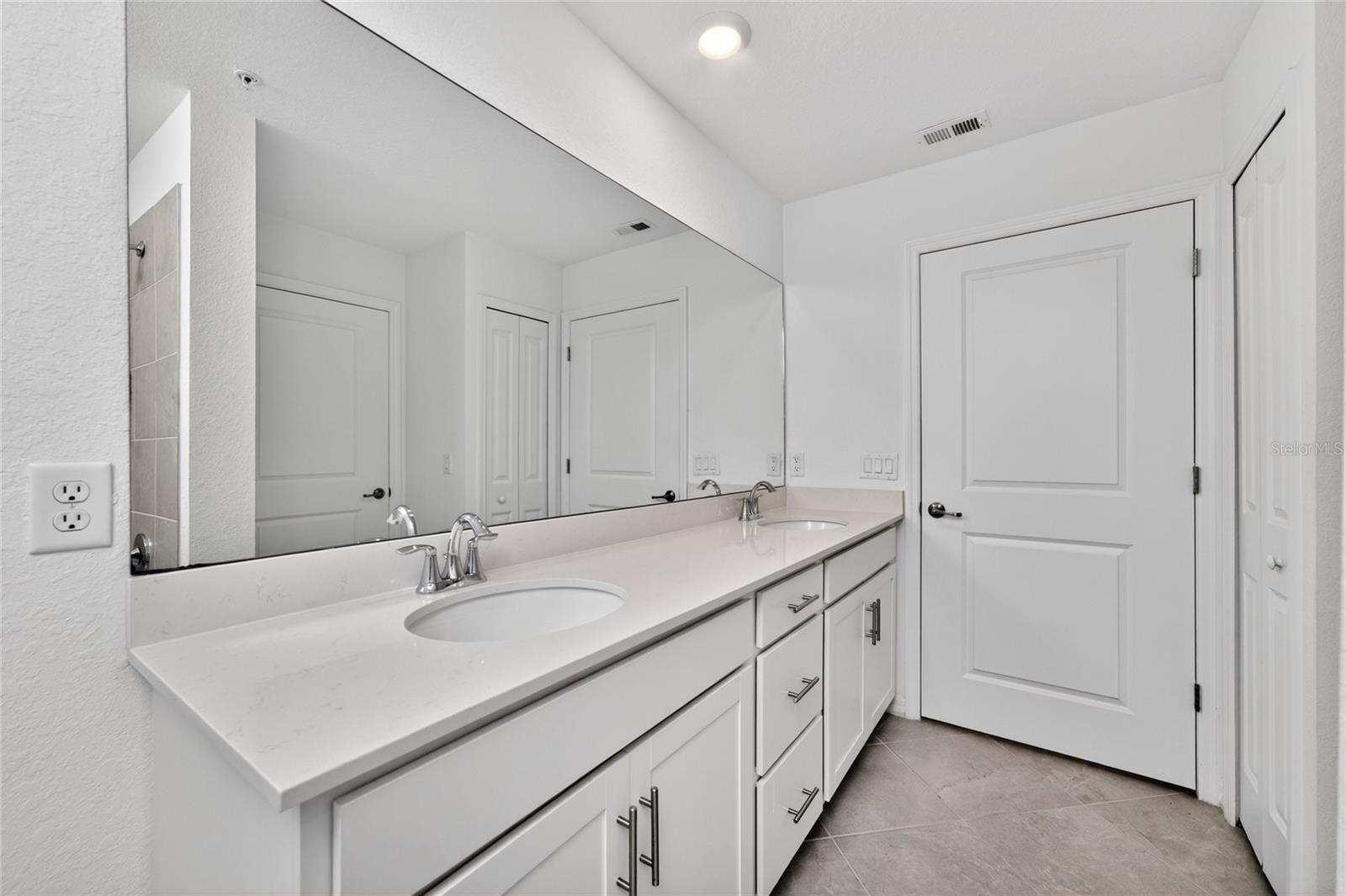 14141 HERITAGE LANDING BLVD #921