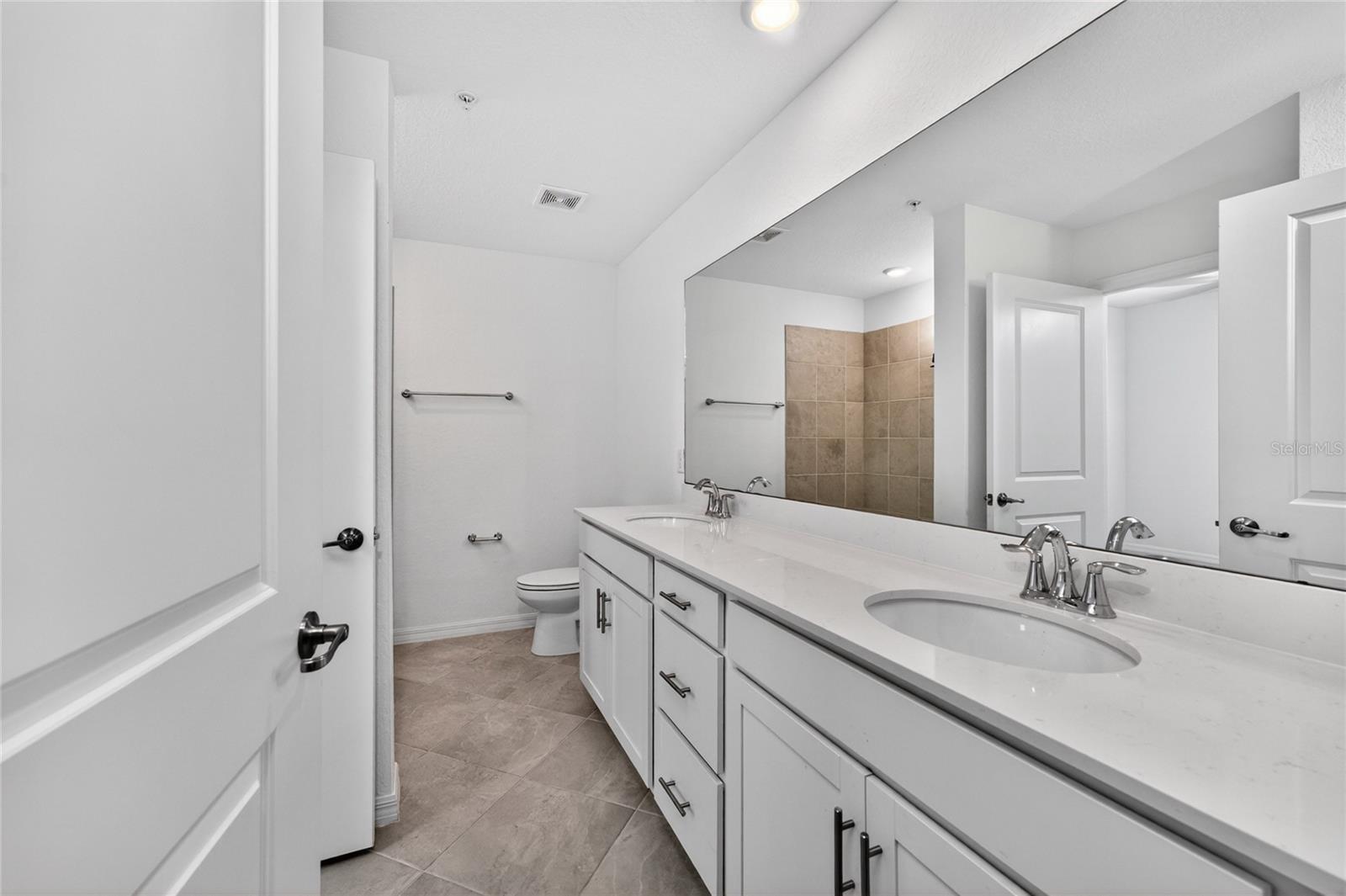 14141 HERITAGE LANDING BLVD #921
