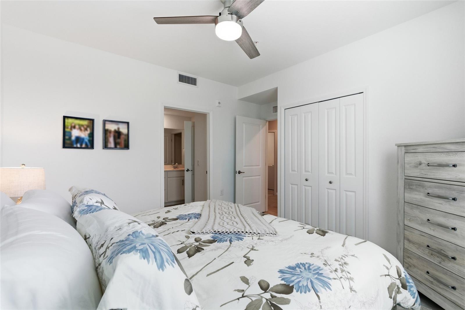 14151 HERITAGE LANDING BLVD #1011