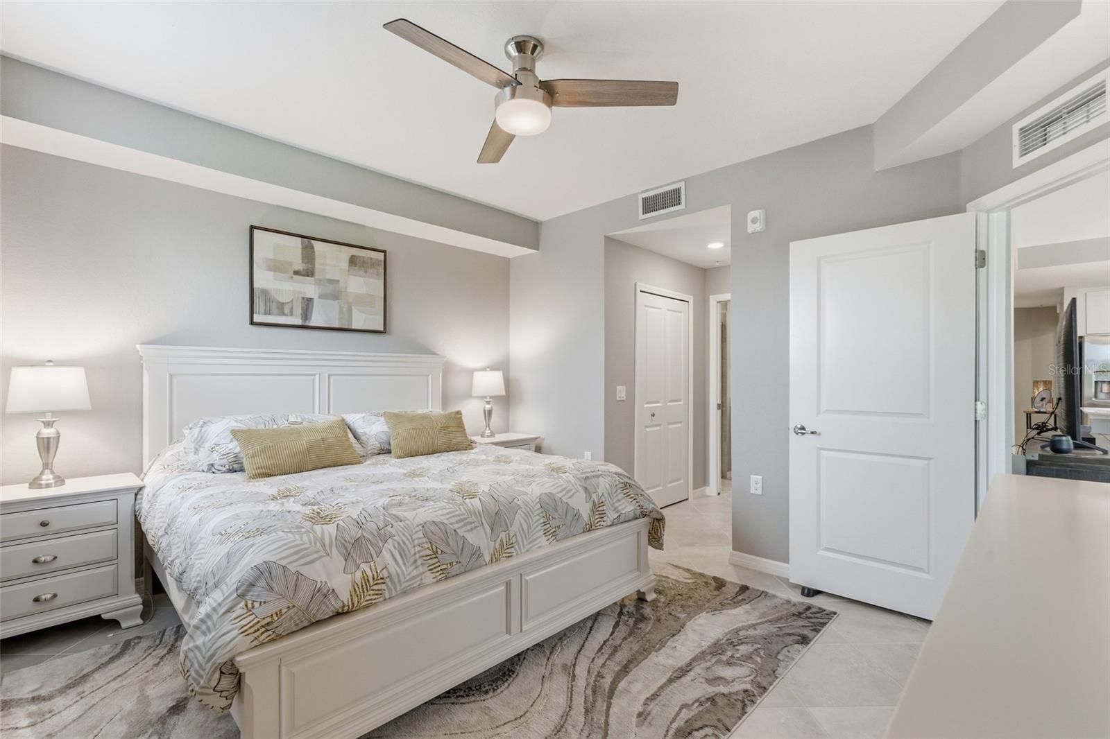 14151 HERITAGE LANDING BLVD #1011