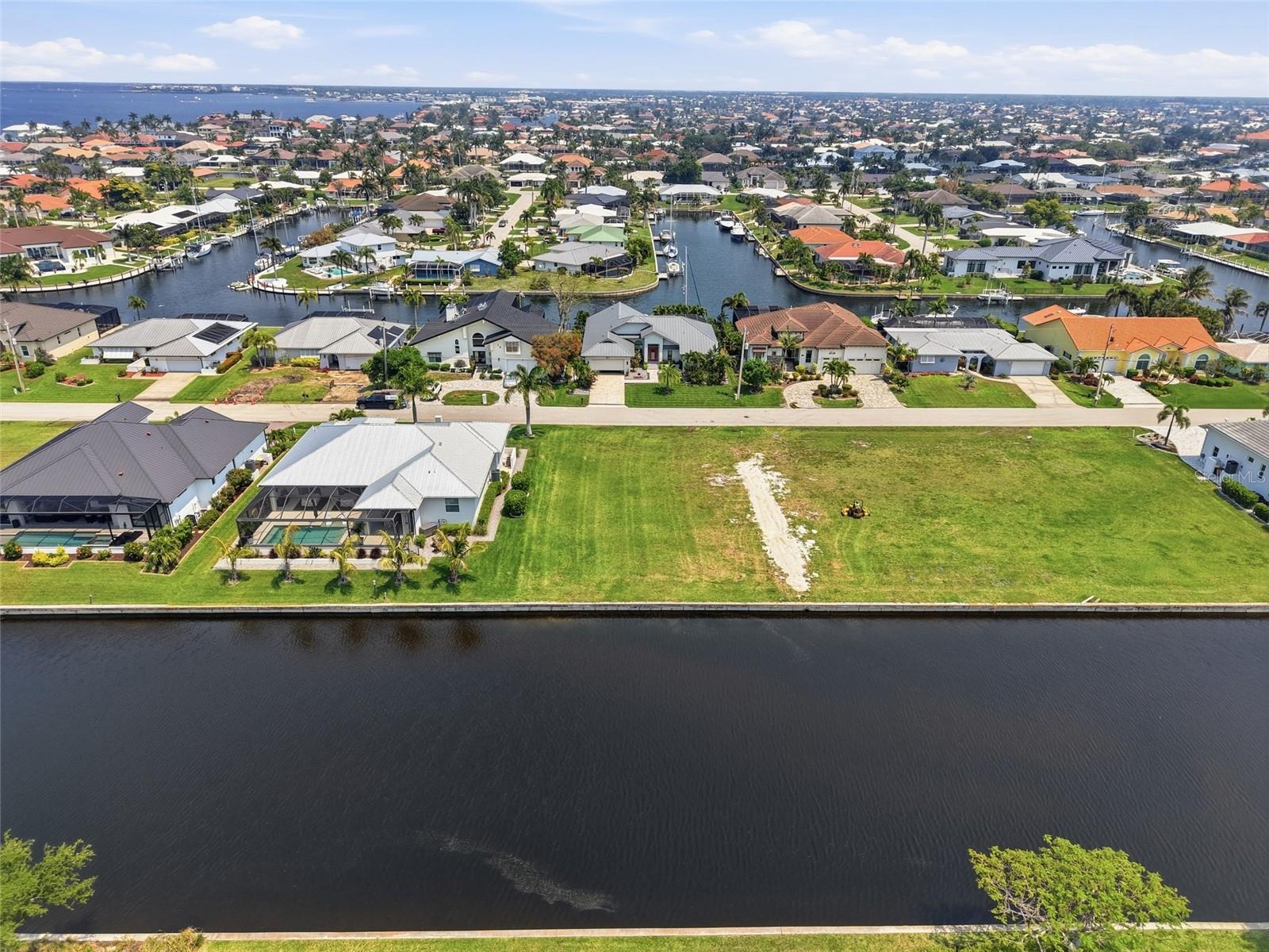 81 COLONY POINT DR