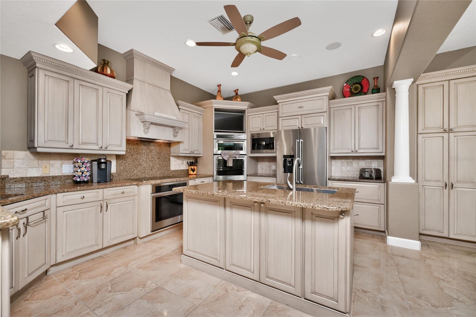3213 SUNSET KEY CIR