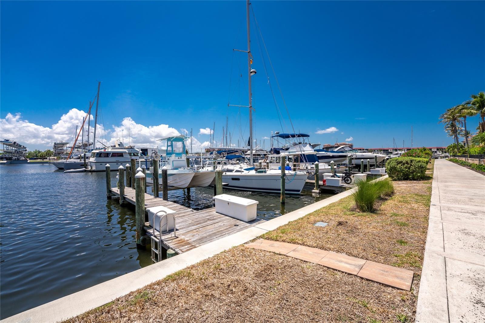3213 SUNSET KEY CIR