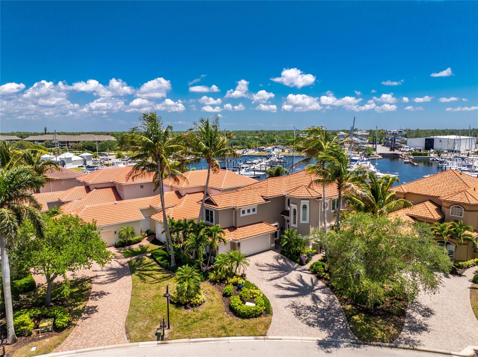 3213 SUNSET KEY CIR