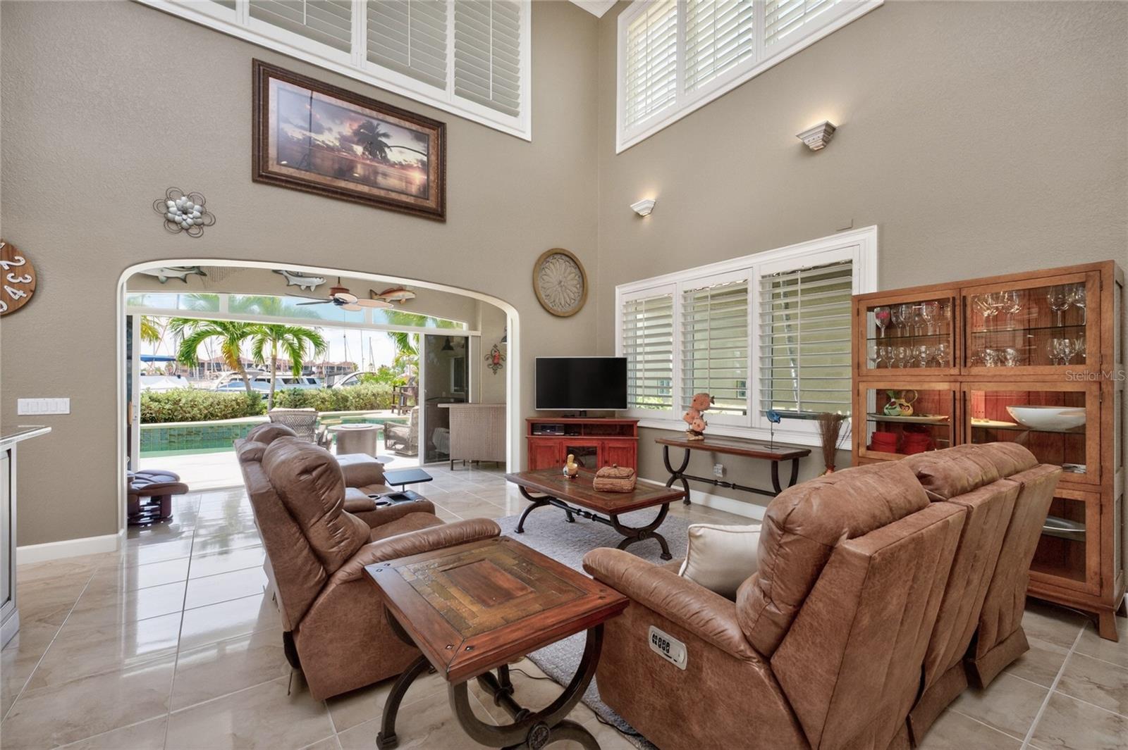 3213 SUNSET KEY CIR