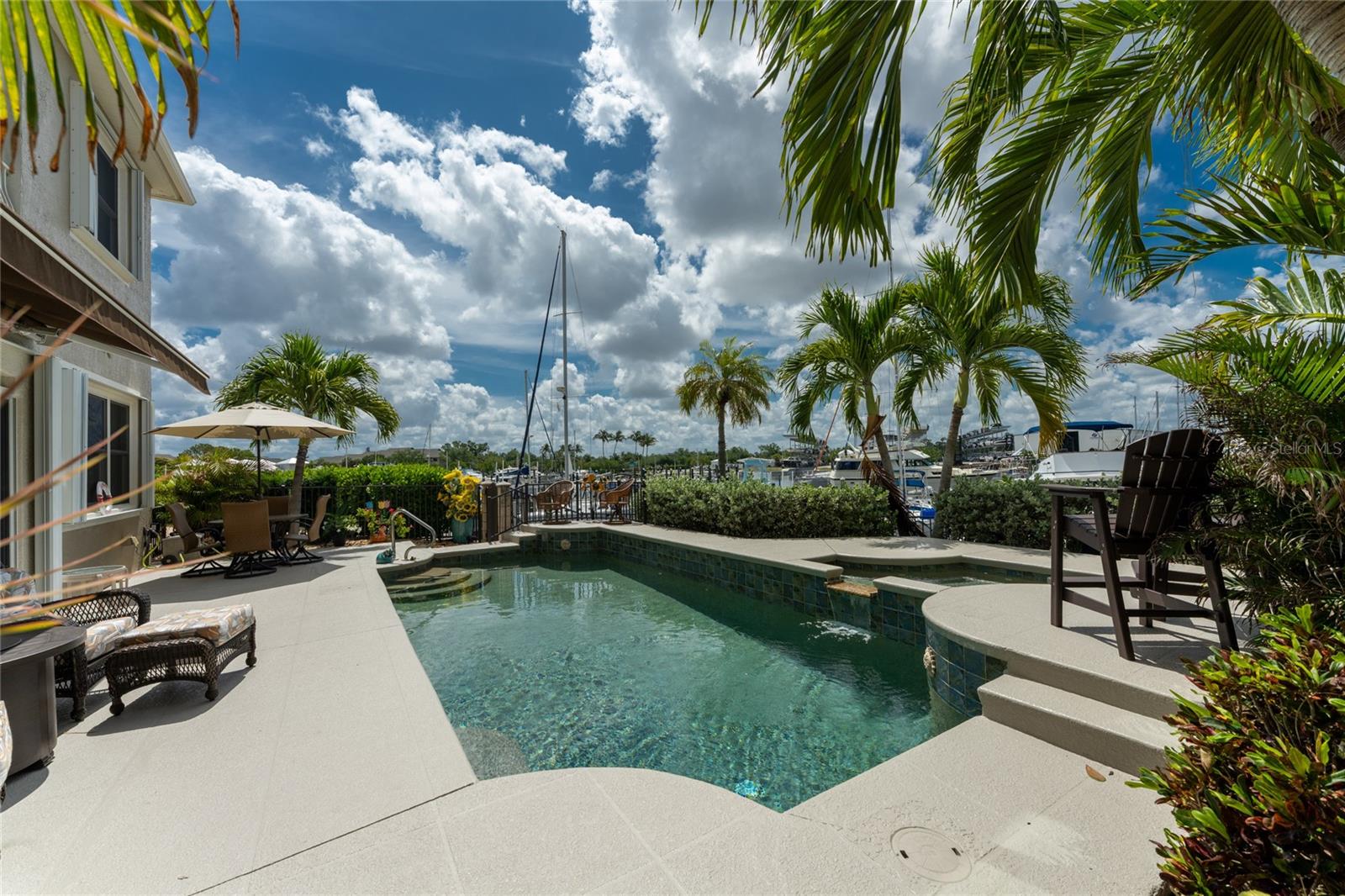 3213 SUNSET KEY CIR